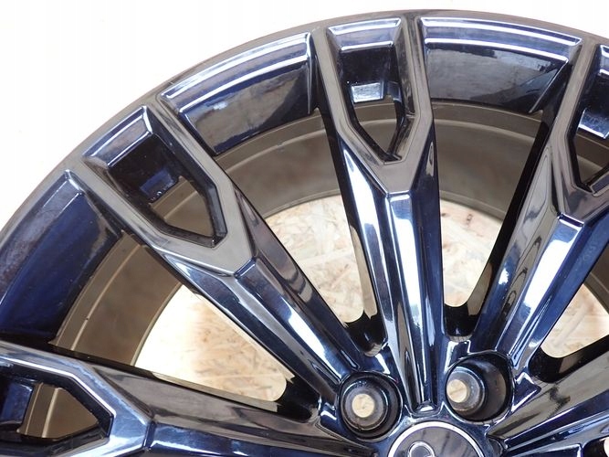 AUDI Q8 SQ8 9,5Jx21 ET31 5×112 HLINIKOVY DISK ELEKTRON 4M0601025BS