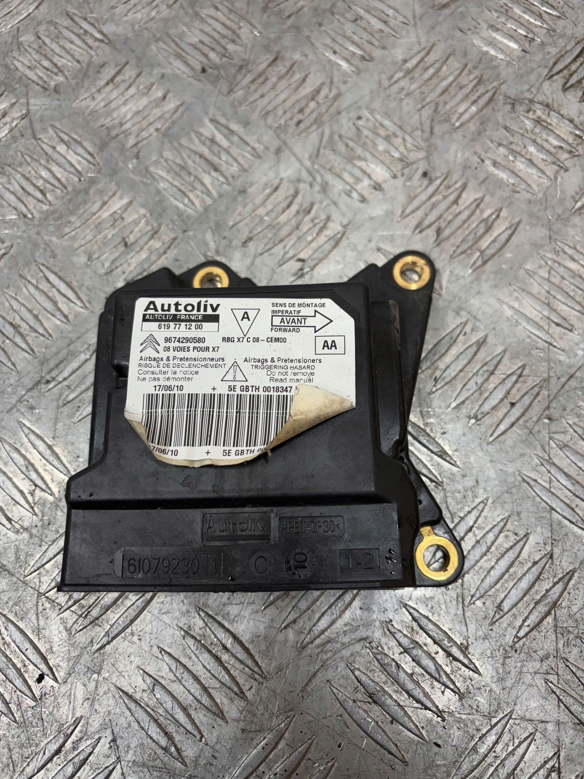 RIADIACA JEDNOTKA RIADIACA JEDNOTKA AIRBAGOV CITROEN C5 III 9674290580