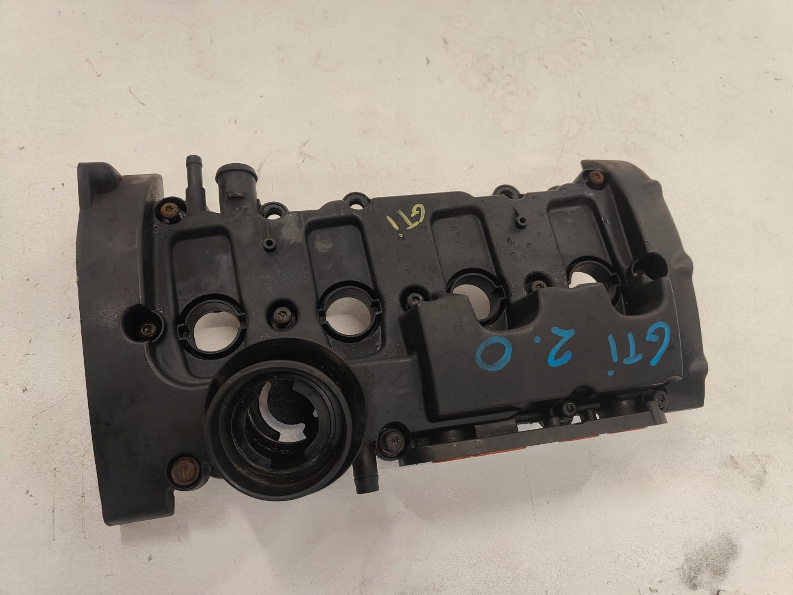 Audi Volkswagen 2.0 tfsi bwa axx 06f103469f KRYT VEKO VENTILOV