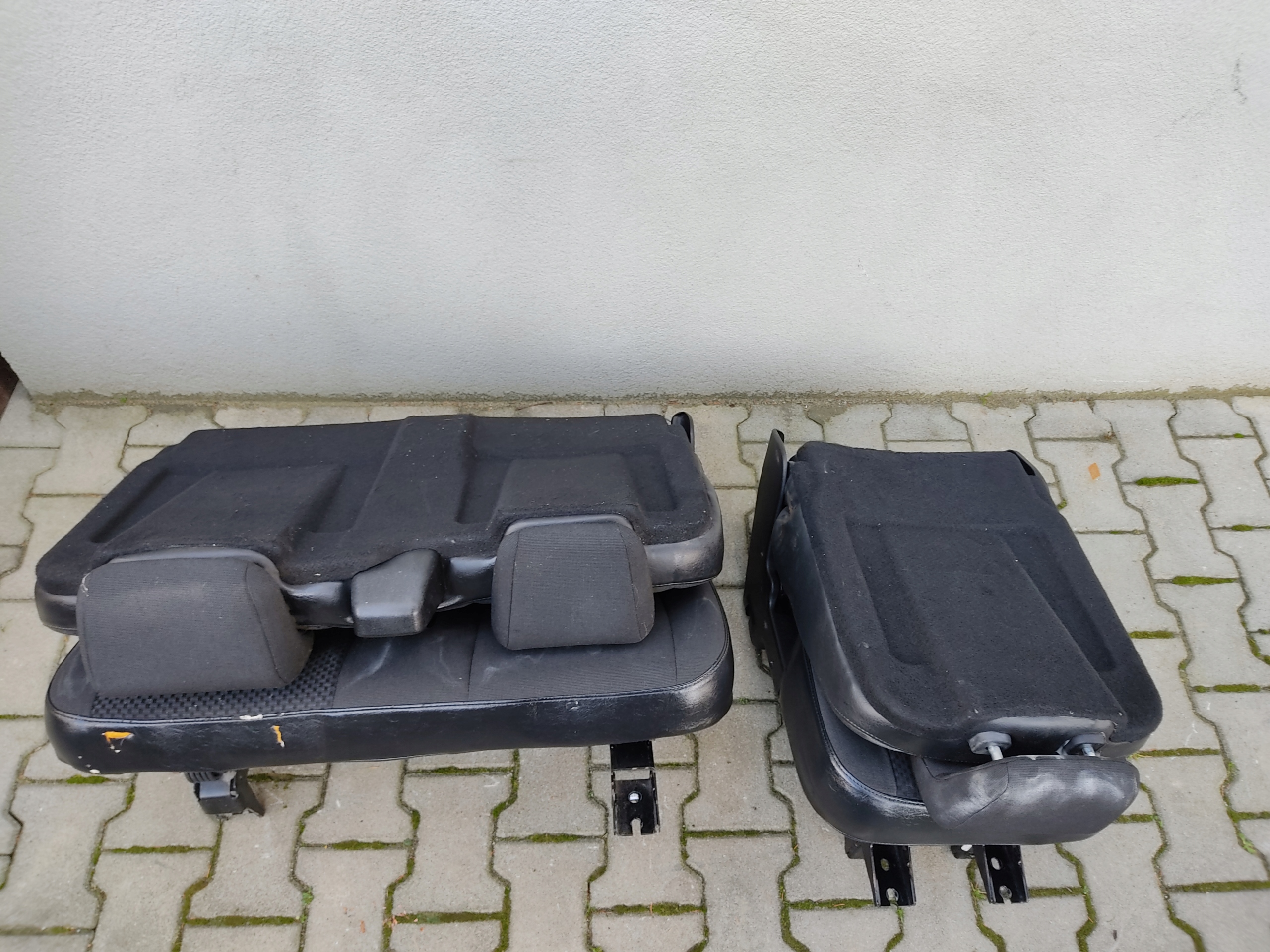 ZADNÉ SEDAČKY 2 RAD LAND ROVER DEFENDER 2007-2014 EUROPA
