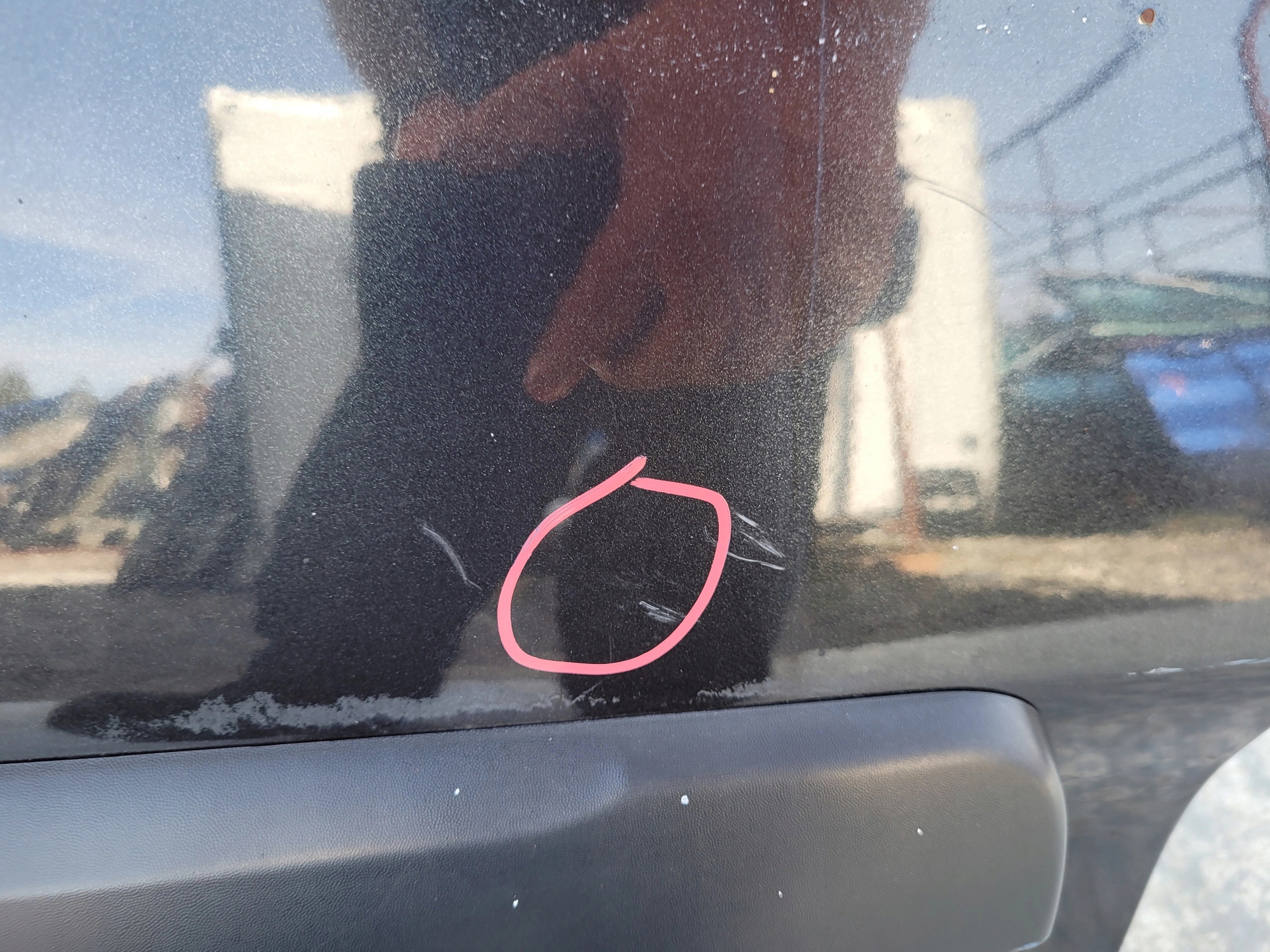 RENAULT TRAFIC III VIVARO LAVE ZADNE DVERE