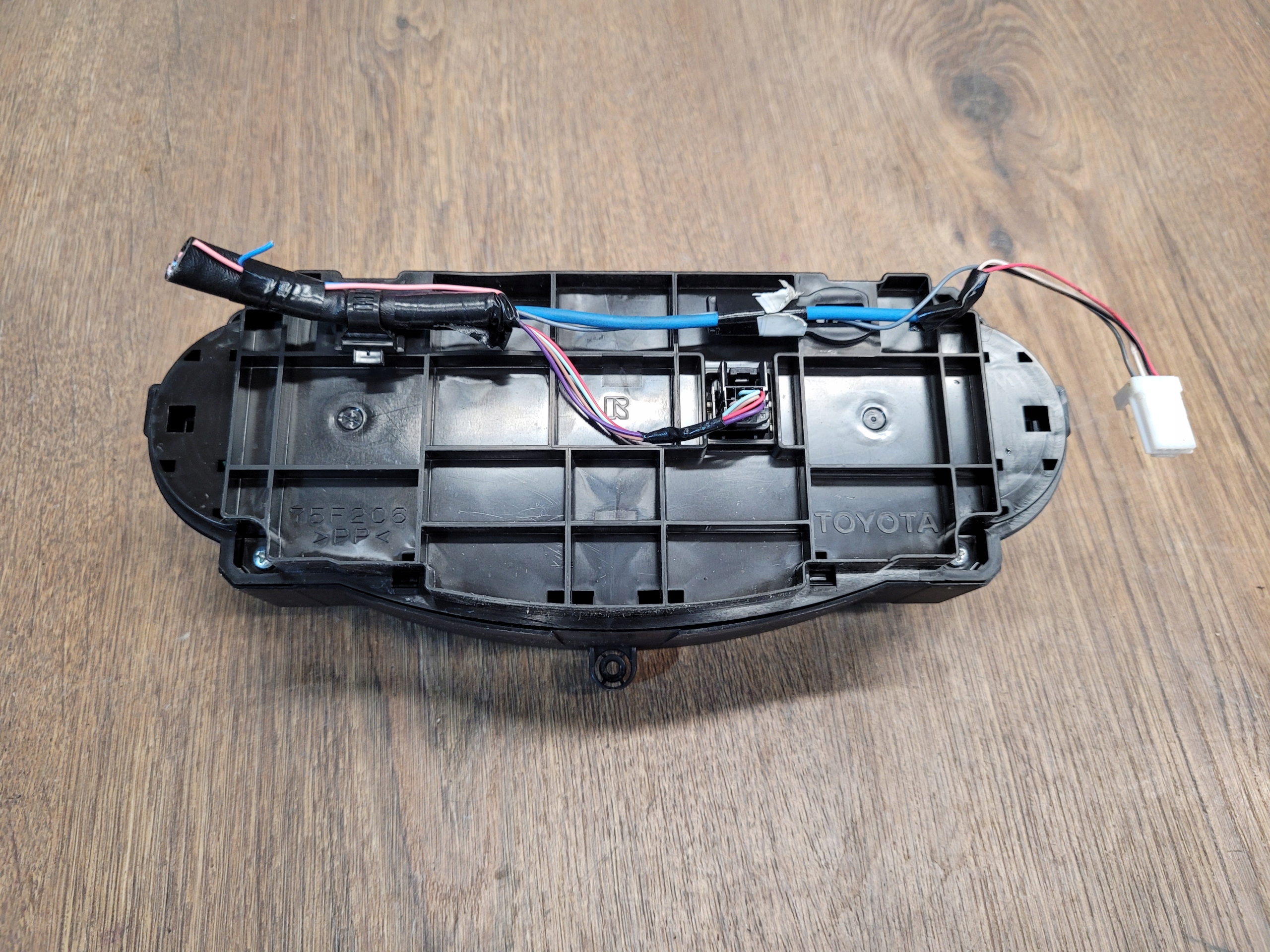 TOYOTA YARIS III OVLADANIE KURENIA 55900-0D820