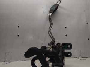 JAGUAR F-PACE 2.0D CHLADIC OLEJA AW837A095AA JAGUAR F-PACE 2.0D CHLADIC OLEJA AW837A095AA