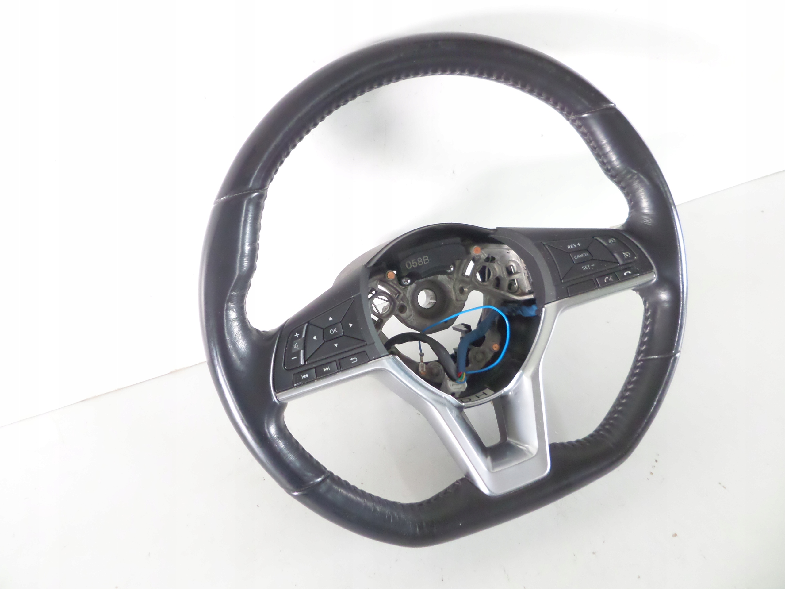 MULTIFUNKCNY VOLANT NISSAN X-TRAIL T32 17-