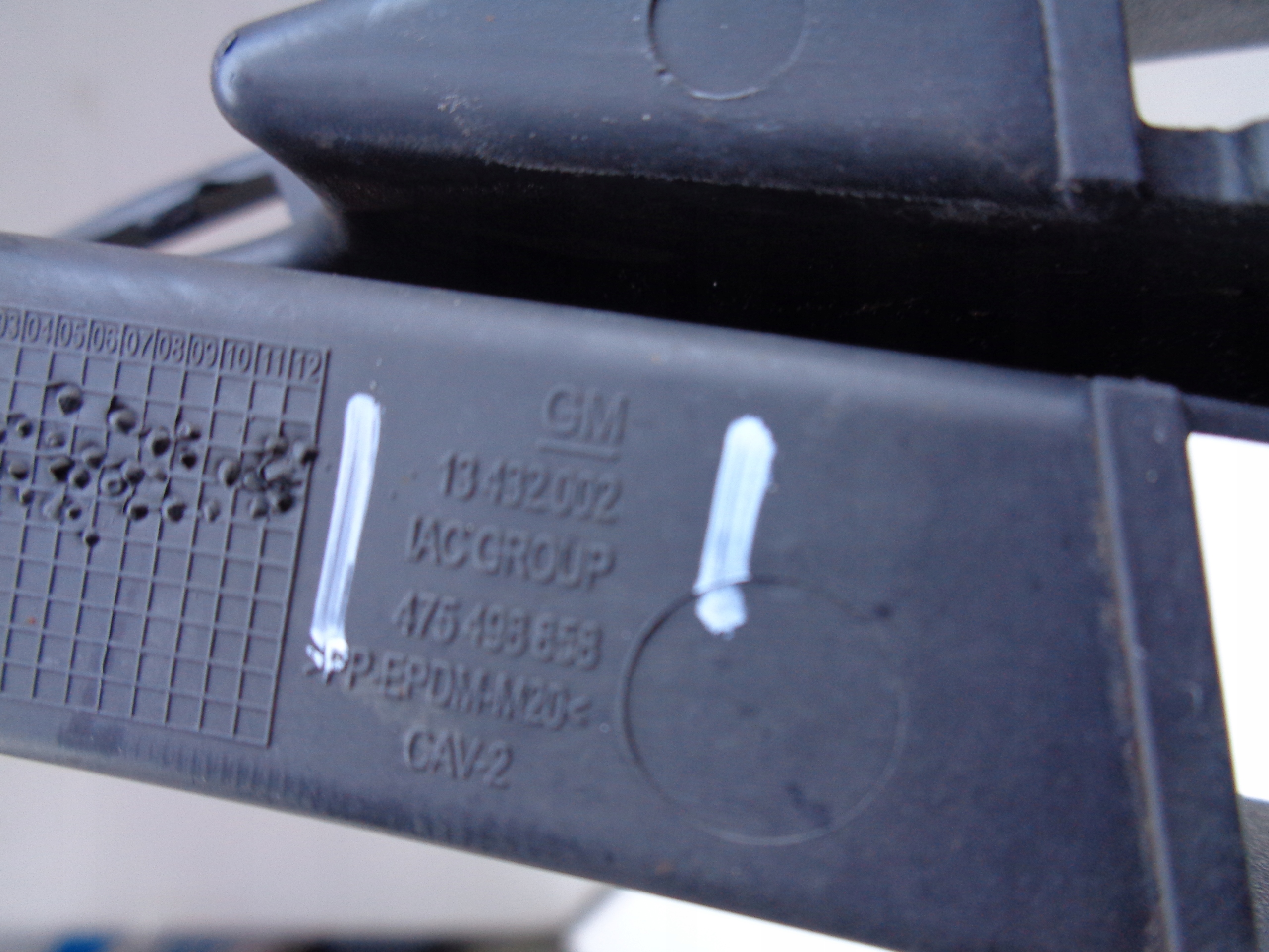 LISTA NARAZNIKA OPEL CORSA E 14-