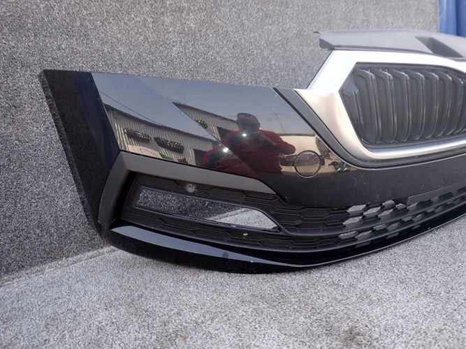 SKODA OCTAVIA IV 19- PREDNÝ NÁRAZNÍK