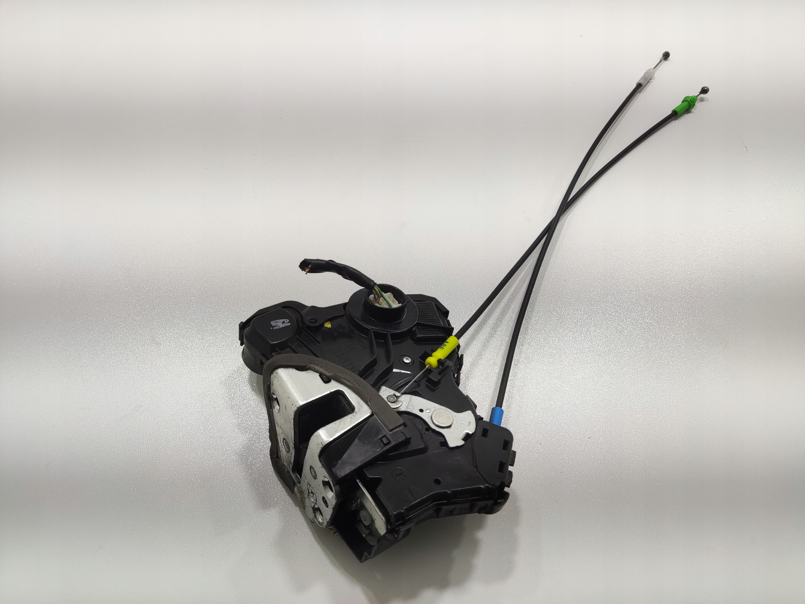 ZAMOK LAVYCH PREDNYCH DVERI TOYOTA AURIS II E18 2012-2018 6 PIN EUROPA