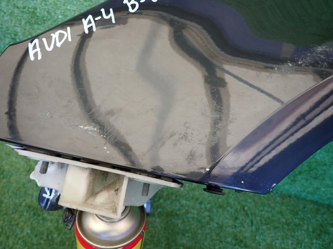AUDI A4 B9 15-19 ĽAVÝ PREDNÝ BLATNÍK