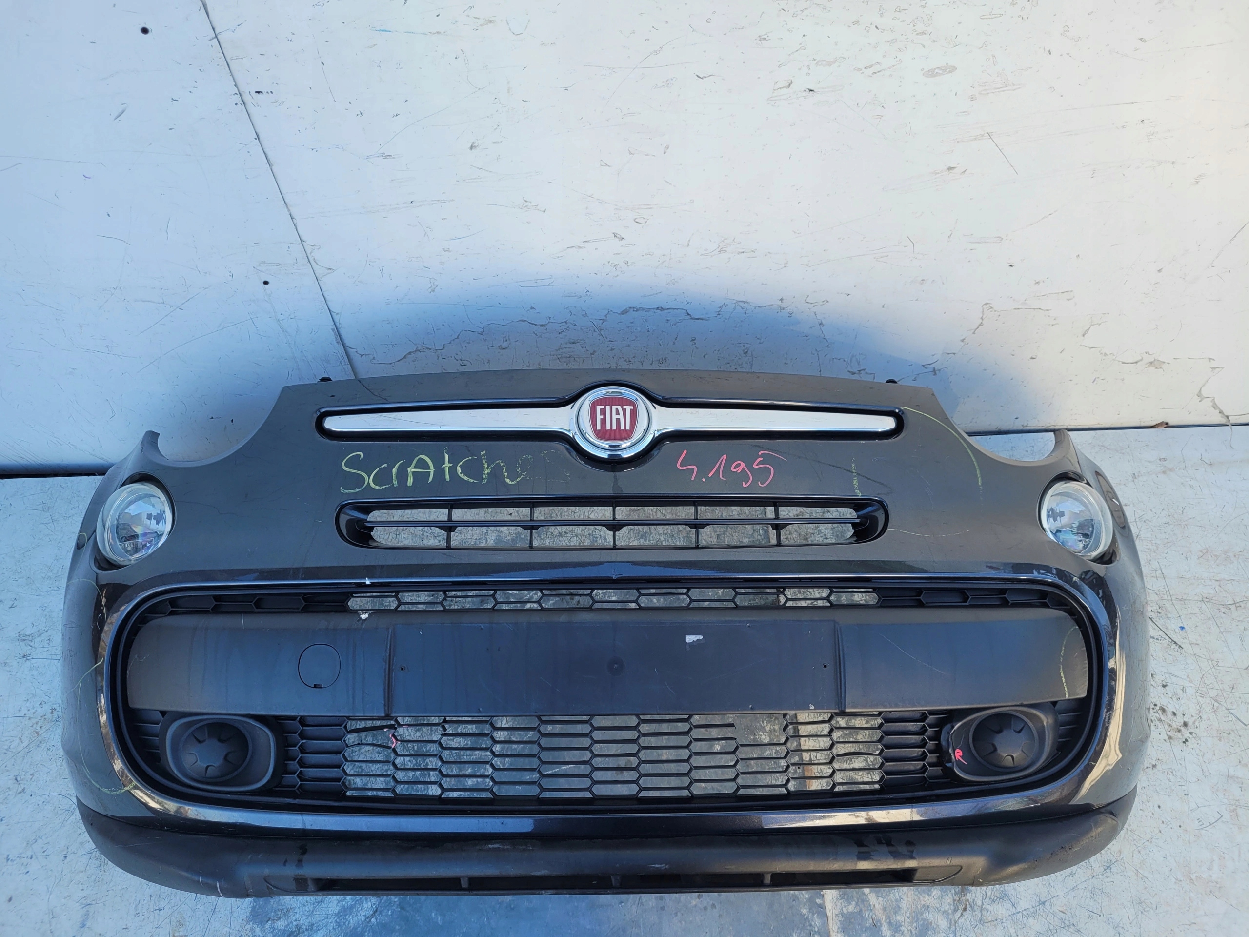 FIAT 500L 500 L PREDNÝ NÁRAZNÍK