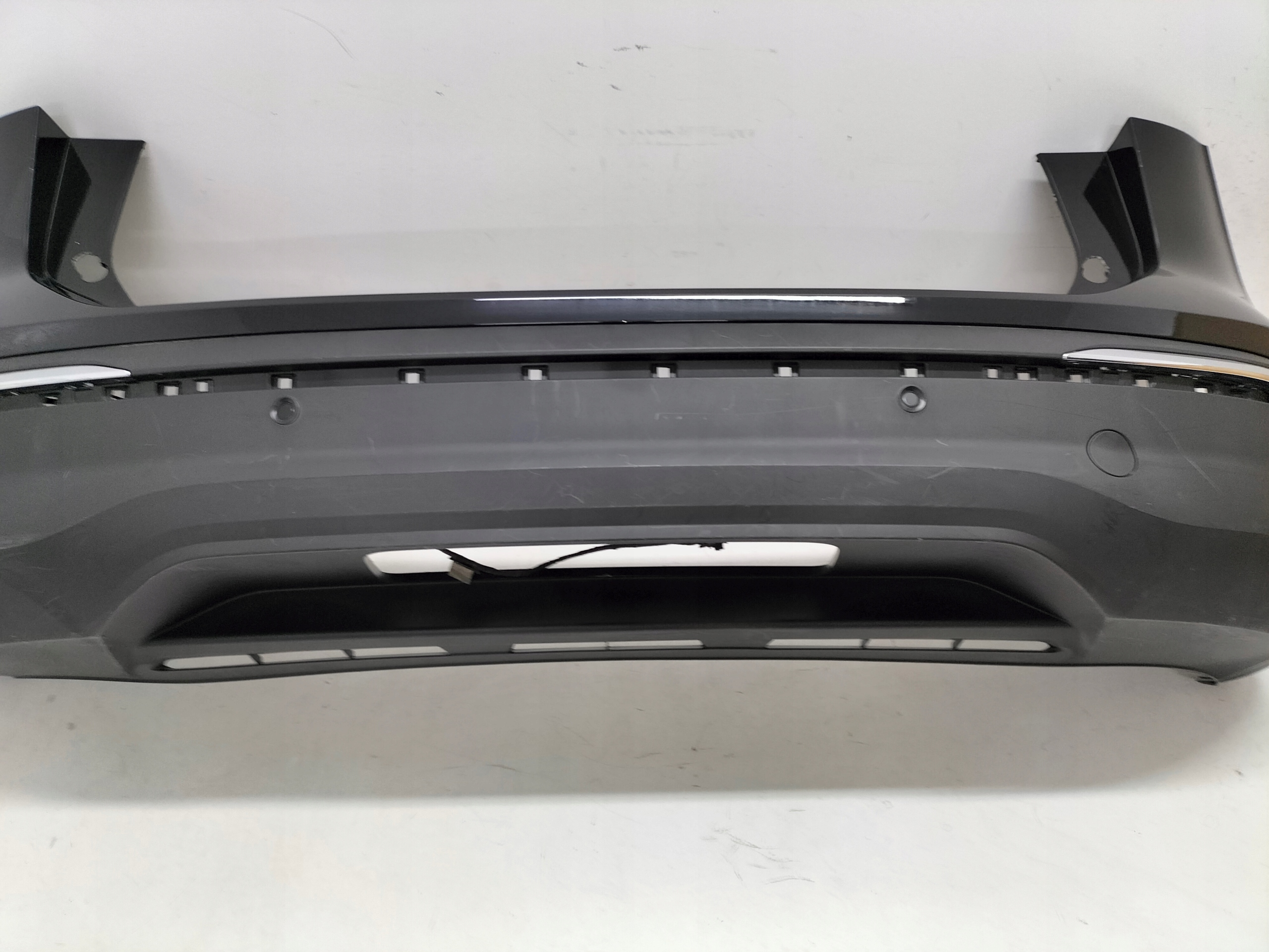 ZADNÝ NÁRAZNÍK VW TIGUAN III 24-