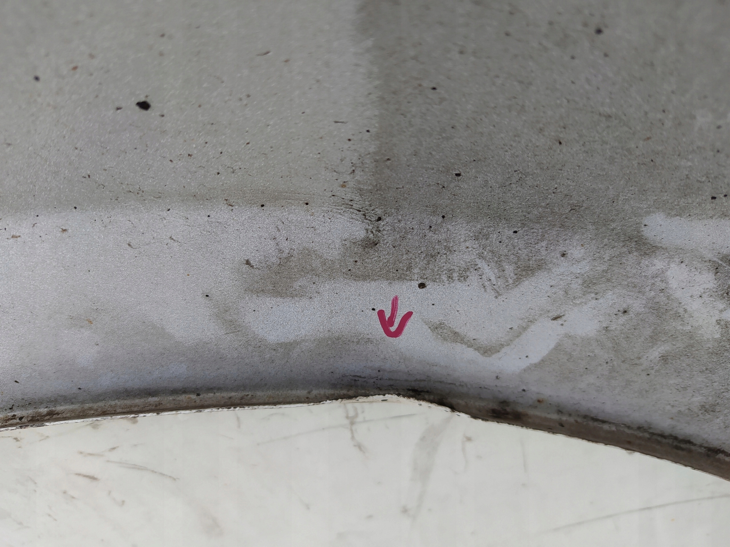 VW JETTA 010-015 ĽAVÝ PREDNÝ BLATNÍK