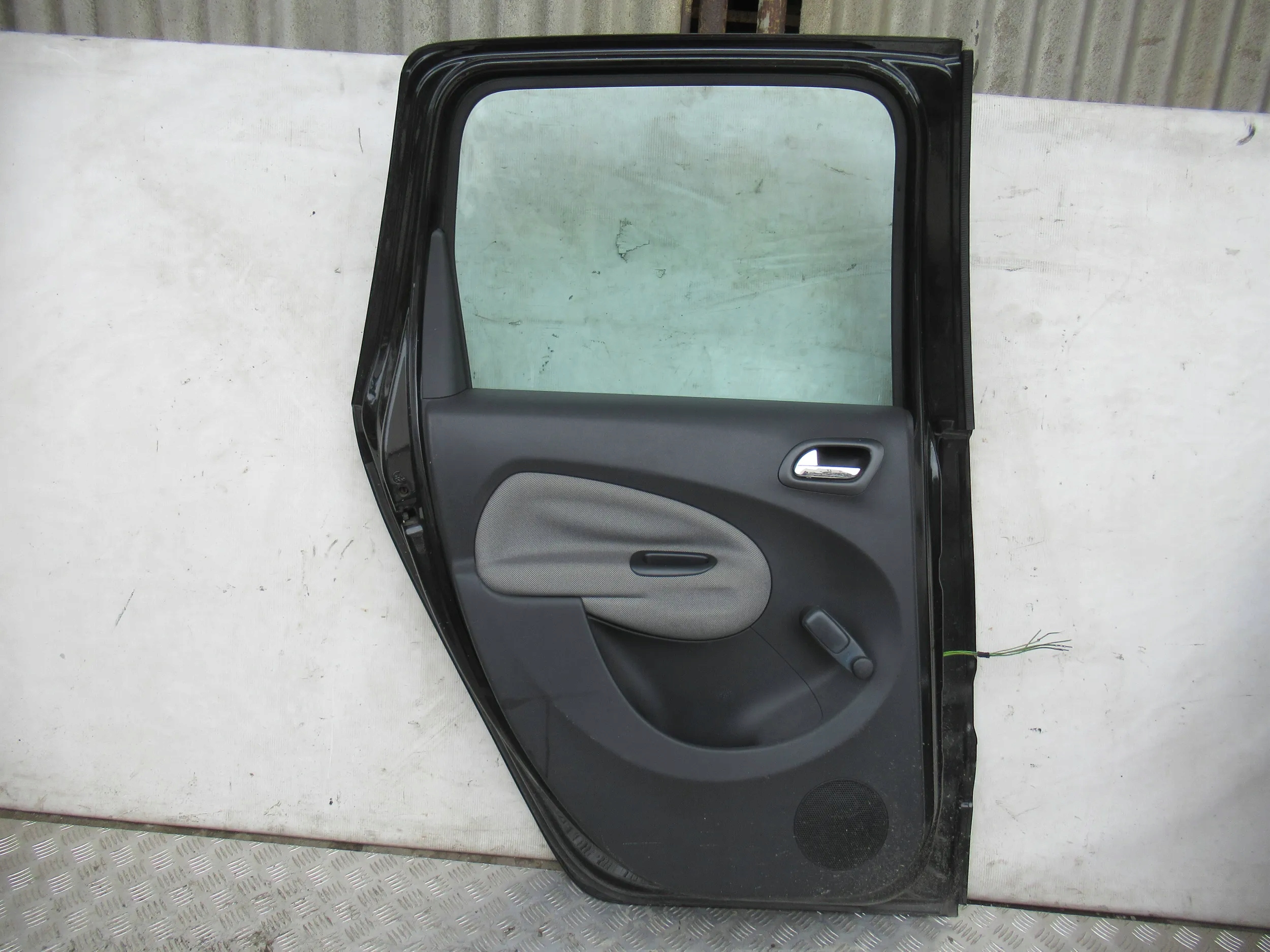 LAVE ZADNE DVERE C3 PICASSO