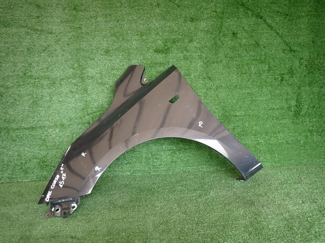 OPEL CORSA E ĽAVÝ PREDNÝ BLATNÍK