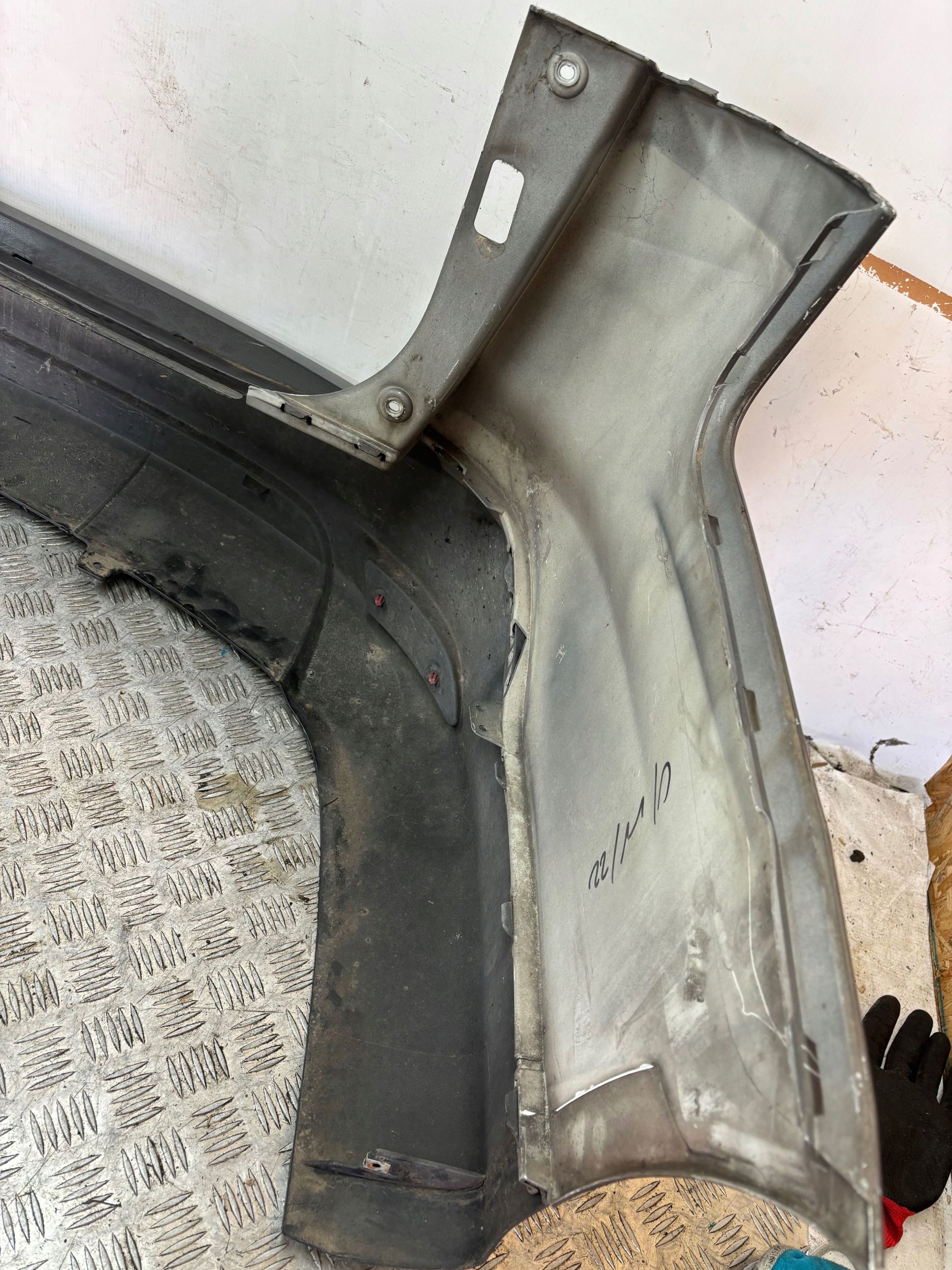 ZADNÝ NÁRAZNÍK FORD FOCUS 3 III MK3 KOMBI 10-