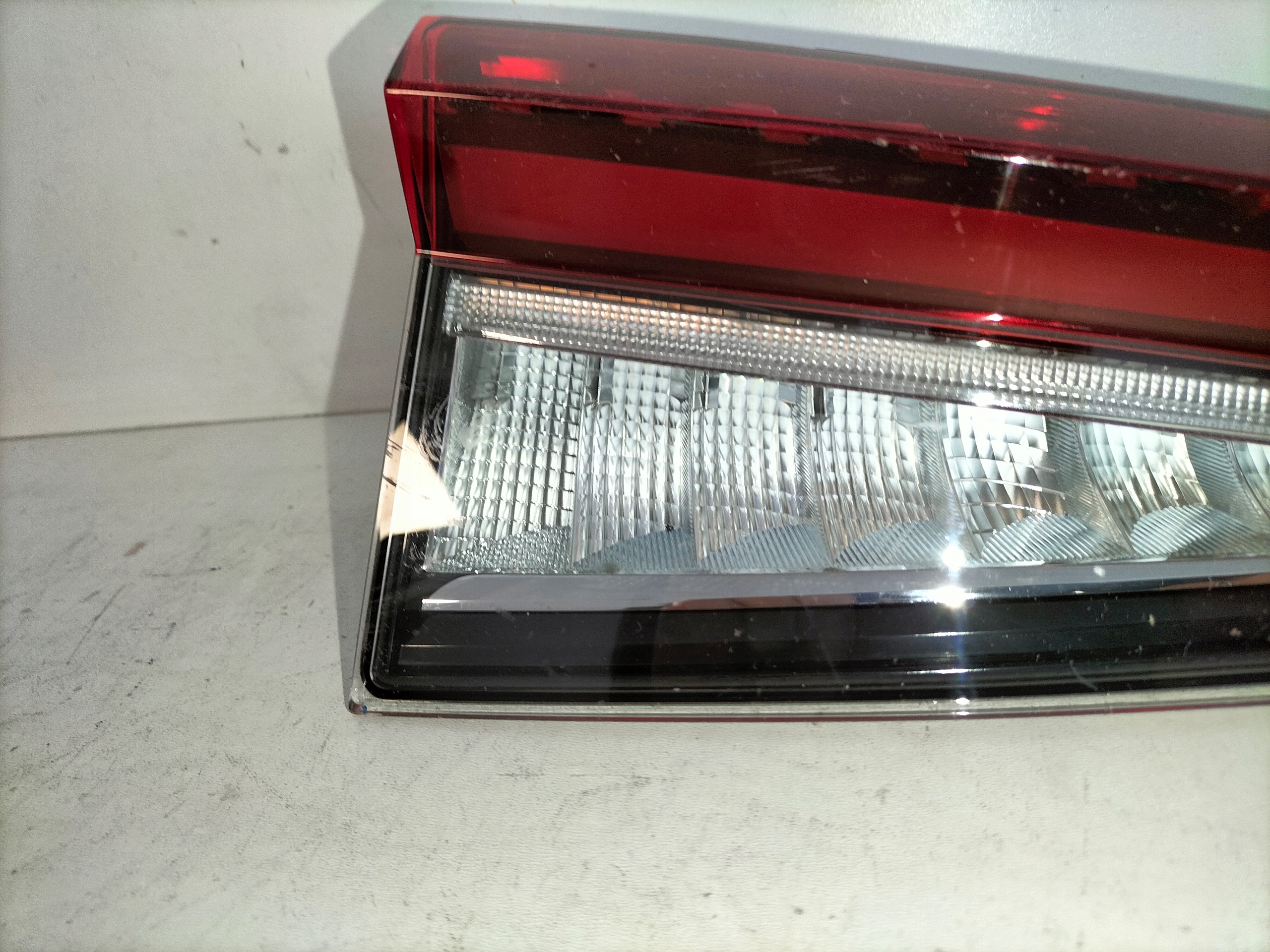 LAVE ZADNE SVETLO SKODA ENYAQ 21- LED