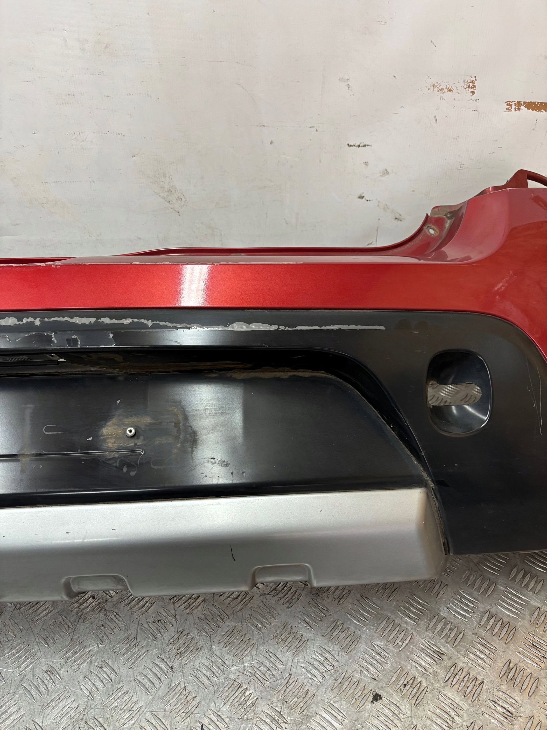 ZADNÝ NÁRAZNÍK DACIA SANDERO I STEPWAY 08-
