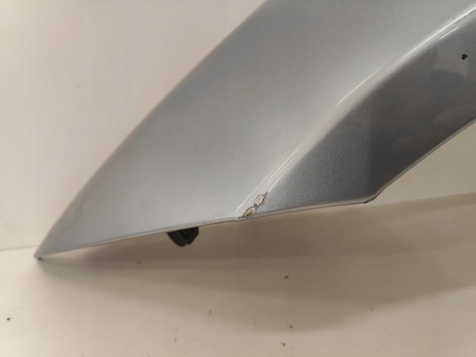 BMW 3 seria 05-12 ĽAVÝ PREDNÝ BLATNÍK