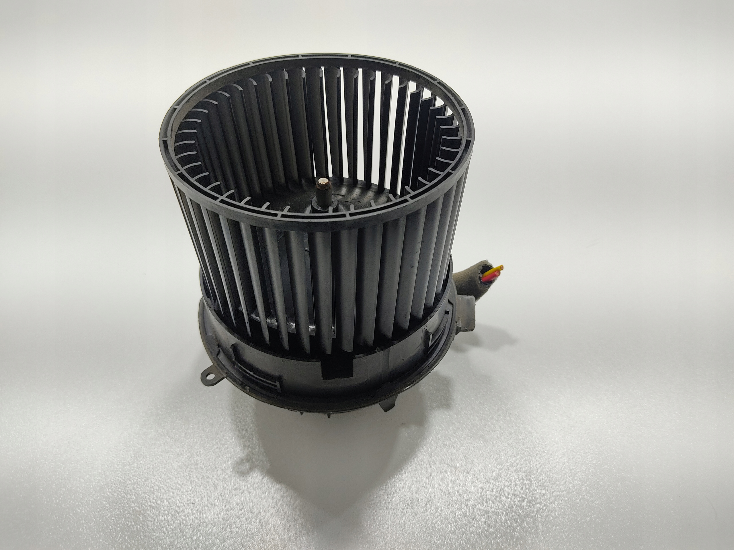 MOTORČEK KÚRENIA E-NV200 2014-21 EUROPA