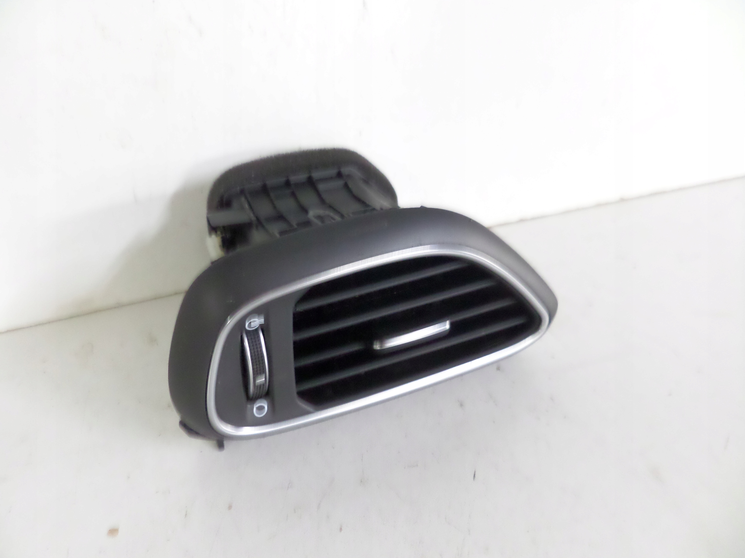 LAVY FUKAR VYDUCH KURENIA HYUNDAI I30 III 17-