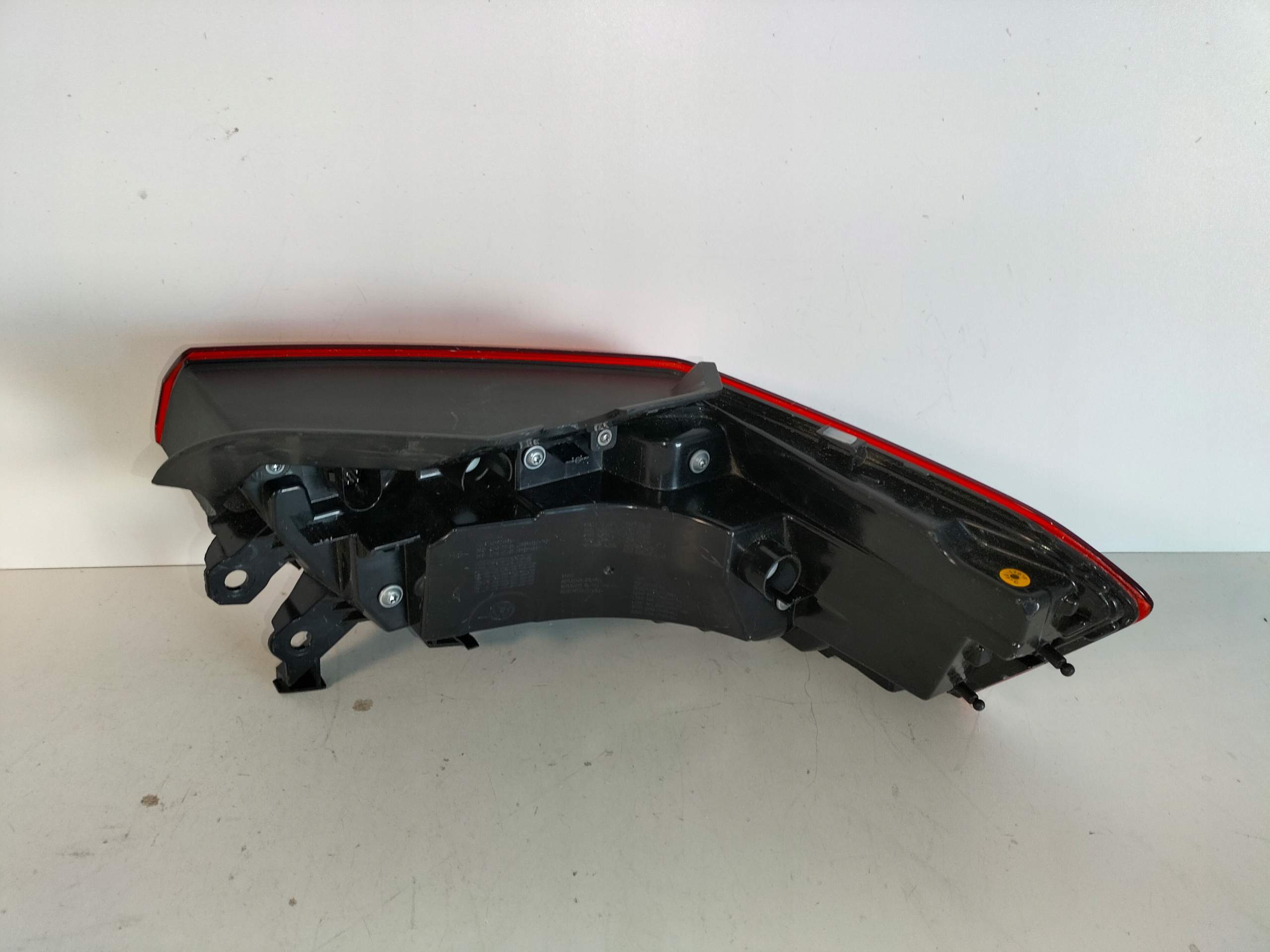 LAVE ZADNE SVETLO VW ID3 ID.3 19-23 LED