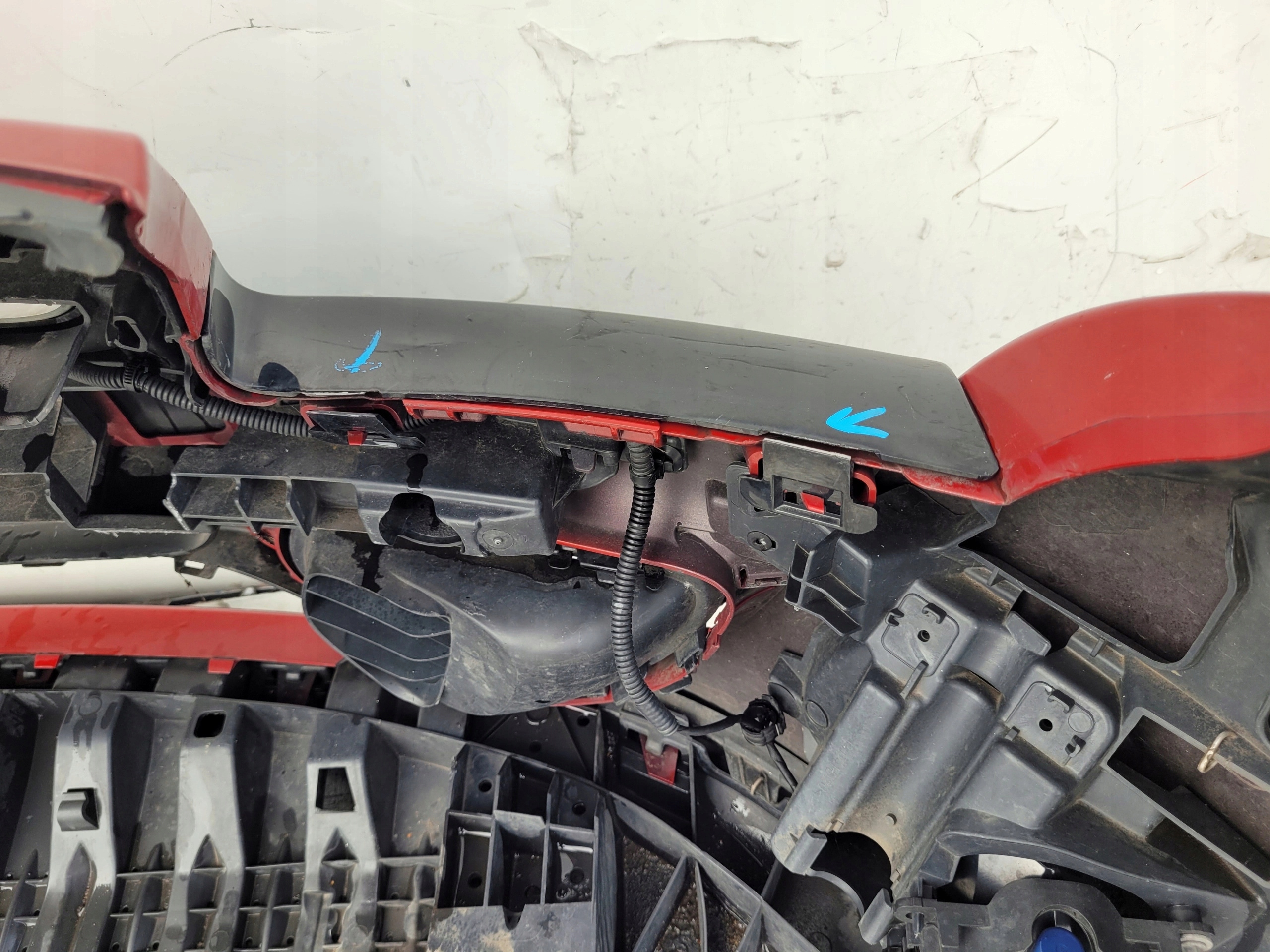 RENAULT MEGANE III COUPE CABRIO LIFT PREDNÝ NÁRAZNÍK