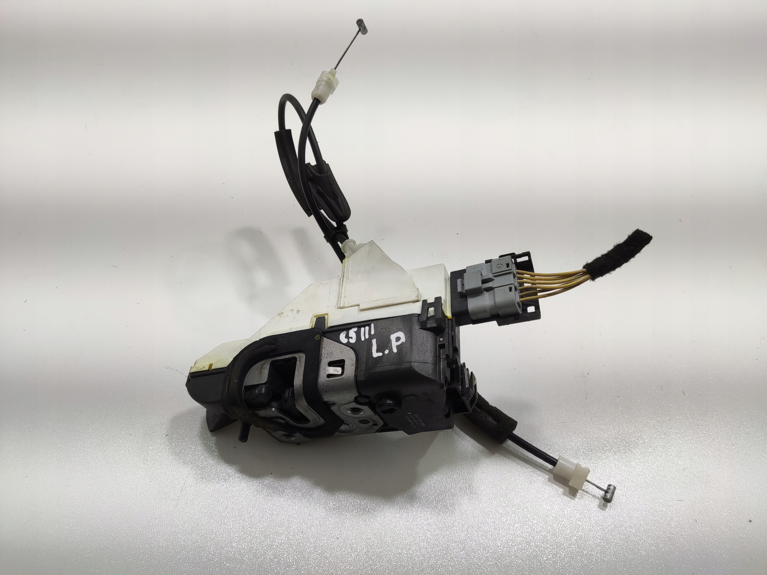 ZAMOK LAVYCH PREDNYCH DVERI CITROEN C5 III X7 2008-2017 574388