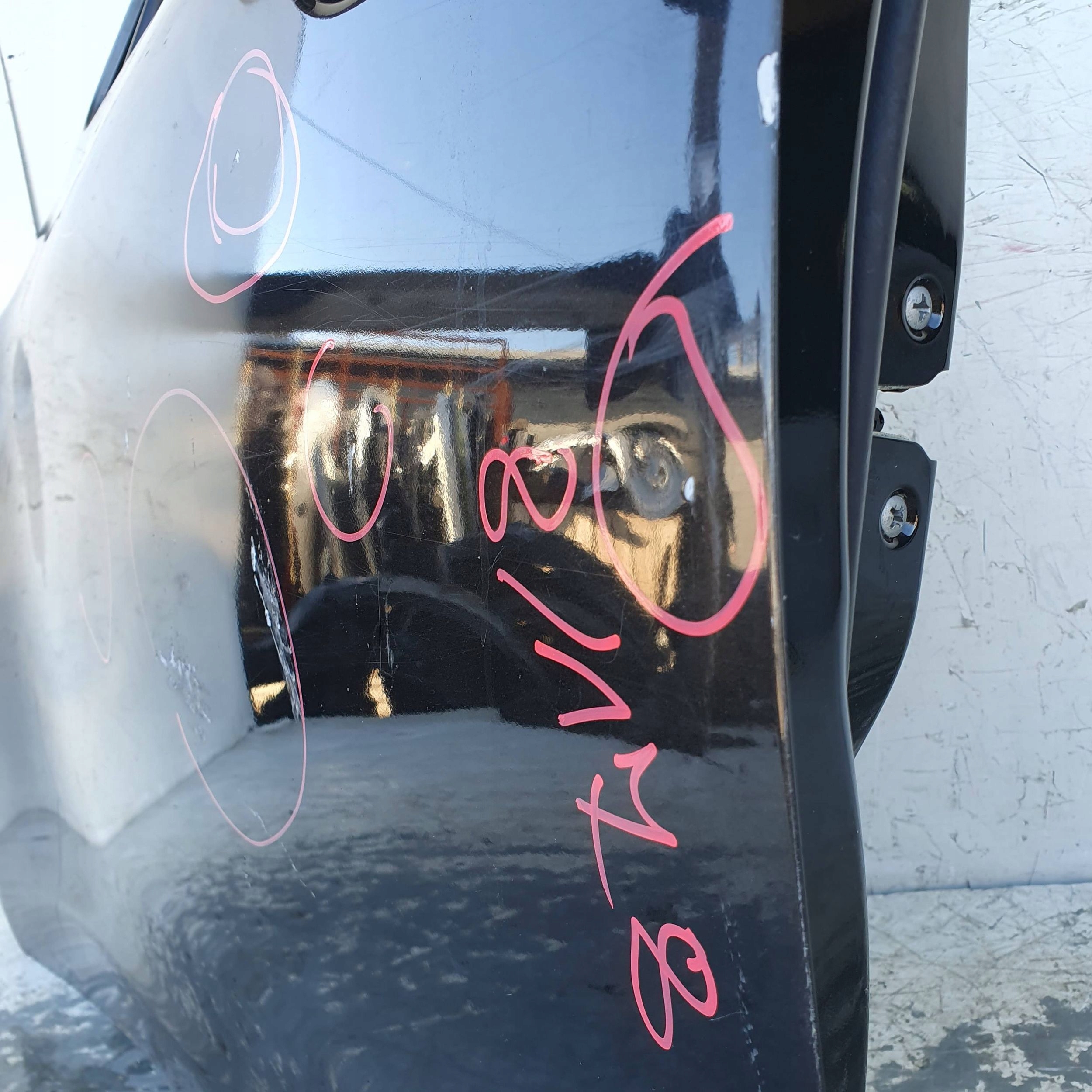 Nissan Juke I F15 LAVE PREDNE DVERE