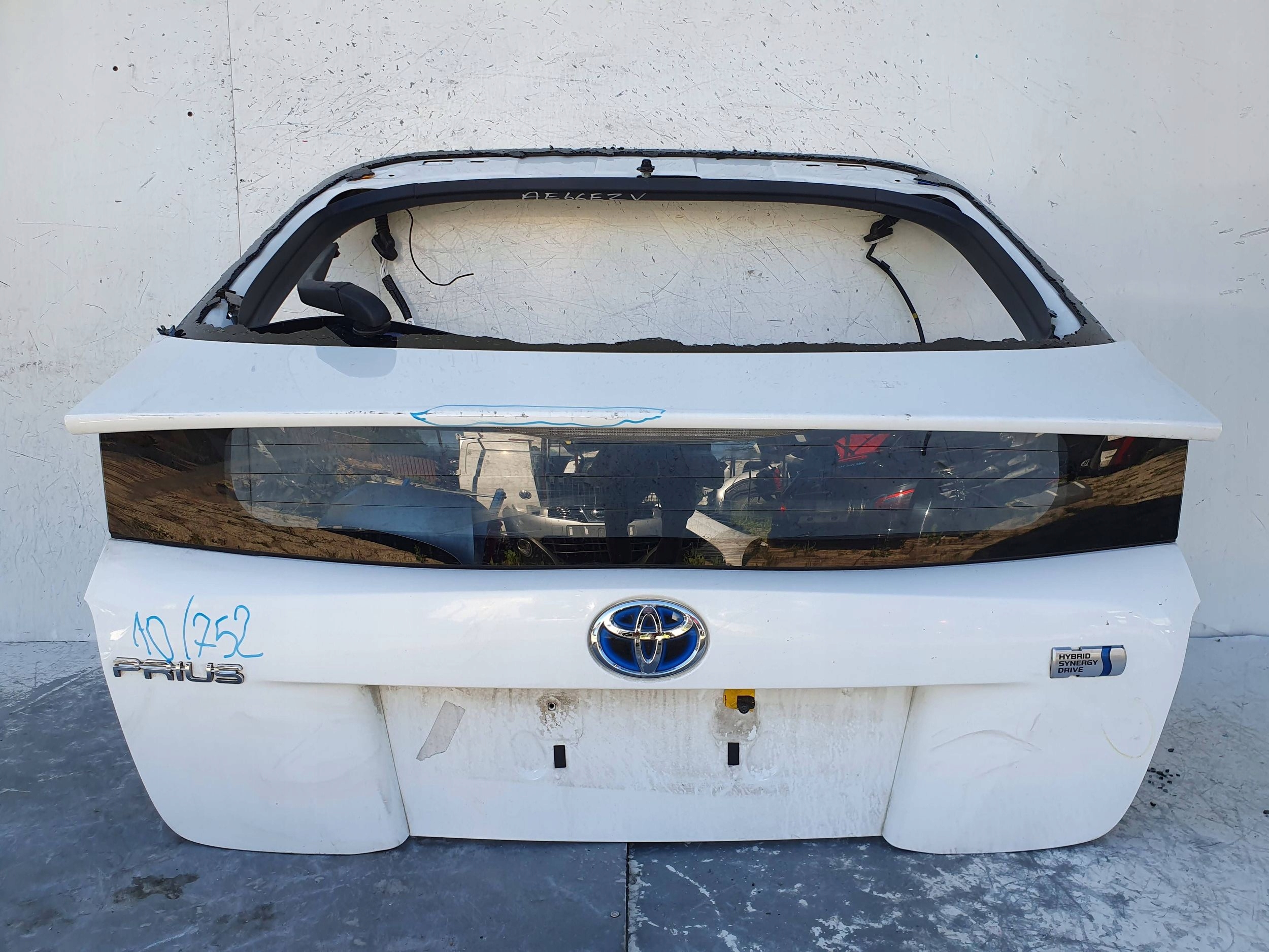 Toyota Prius XW50 4 IV 015- ZADNA KAPOTA