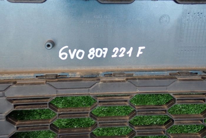 SKODA FABIA III LIFT 18- PREDNÝ NÁRAZNÍK