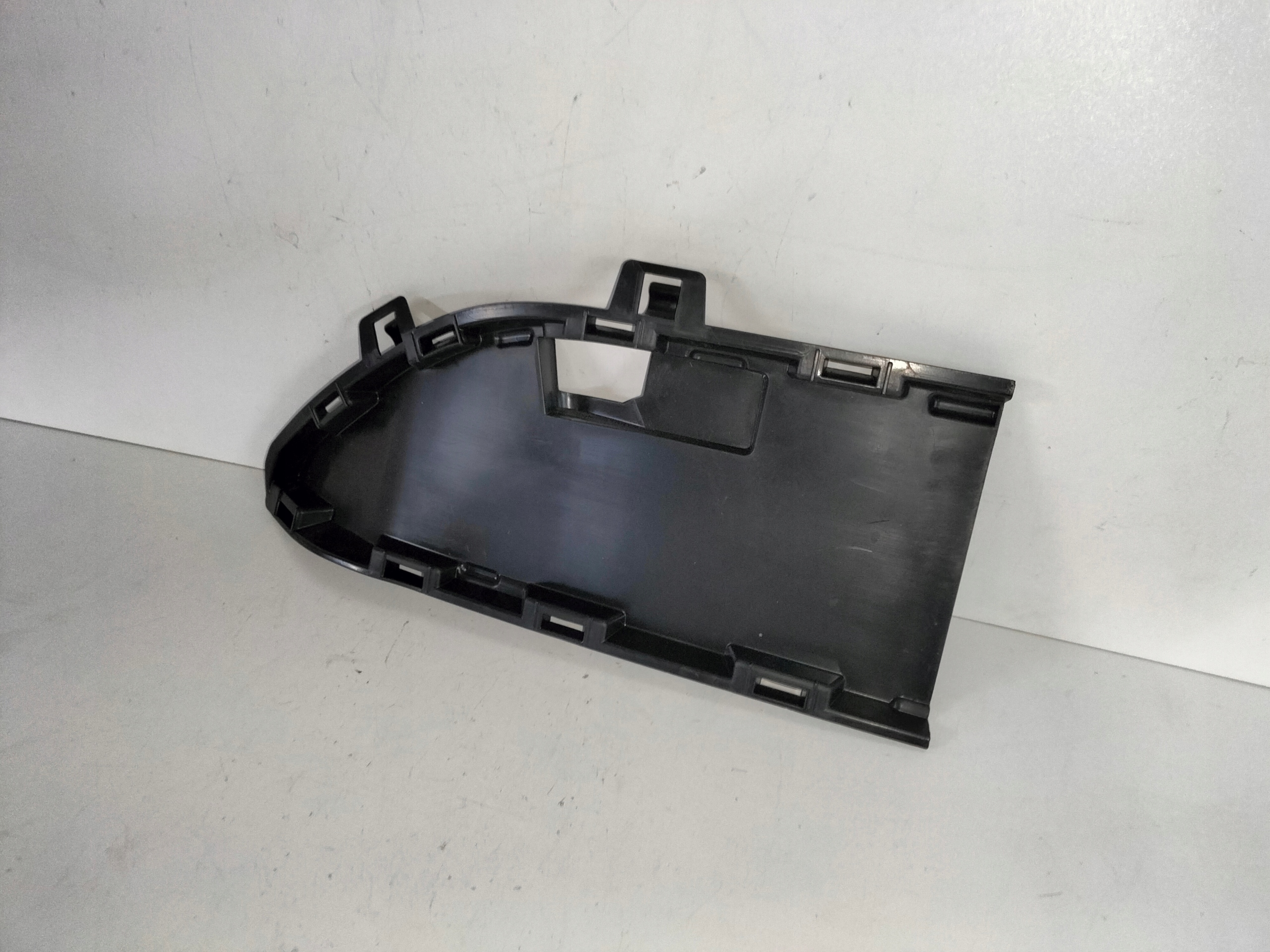 PRAVÁ KRYTKA NÁRAZNÍKA DACIA SANDERO III 20-