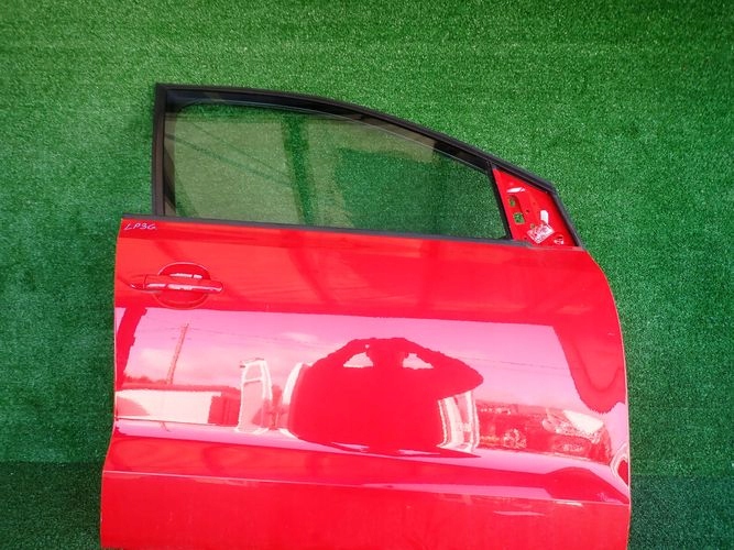 VW POLO 6R 6C 09- PRAVE PREDNE DVERE kpl LP3G