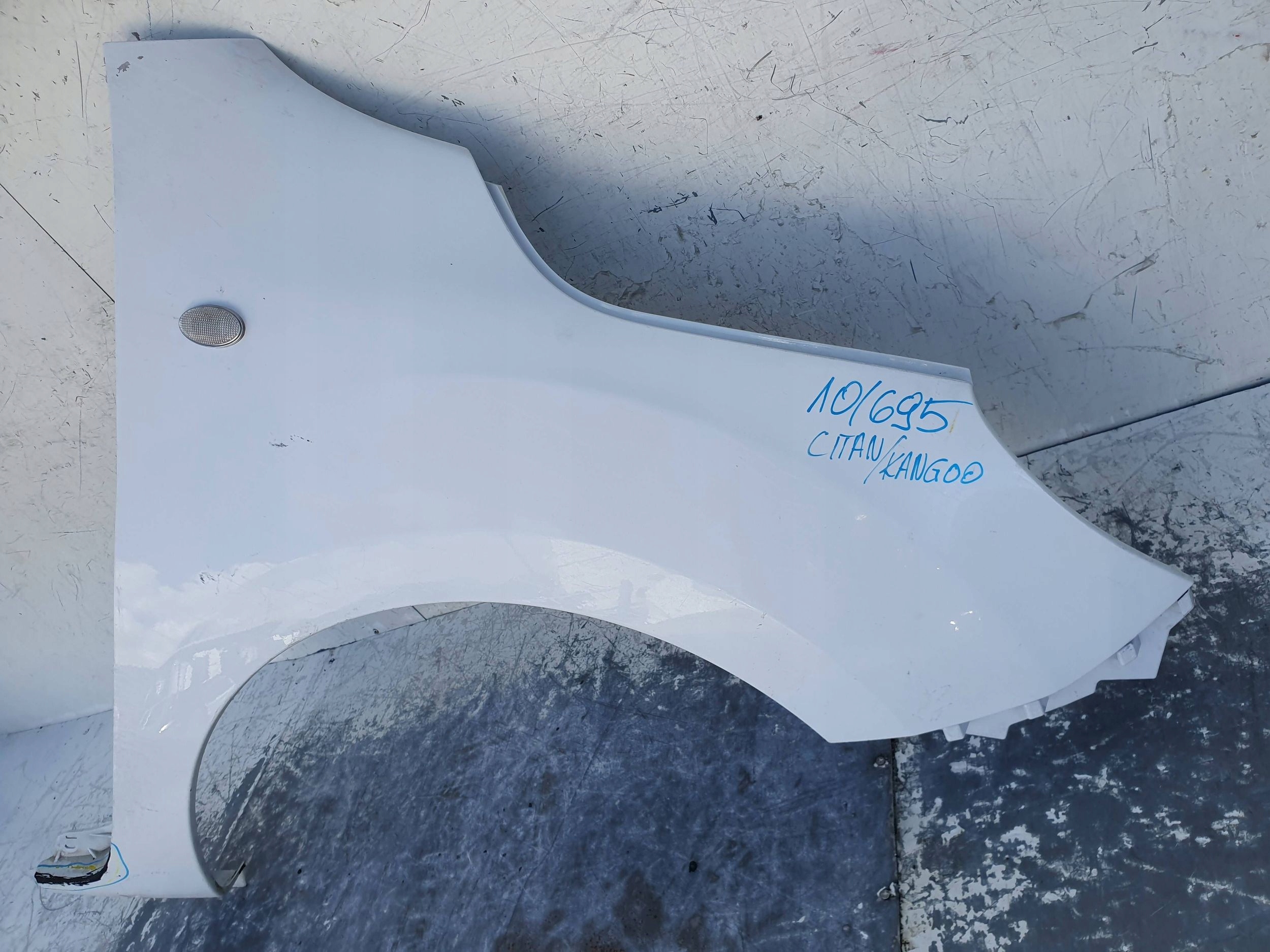 Renault Kangoo II III lift citan A4158810002 PRAVY PREDNY BLATNIK