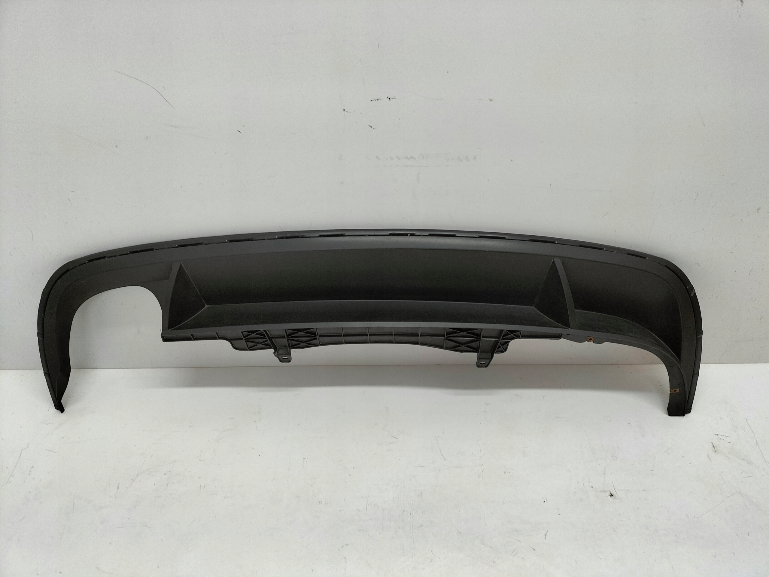 SPOJLER LIŠTA ZADNÉHO NÁRAZNÍKA VW PASSAT  B7 10-14 SEDAN