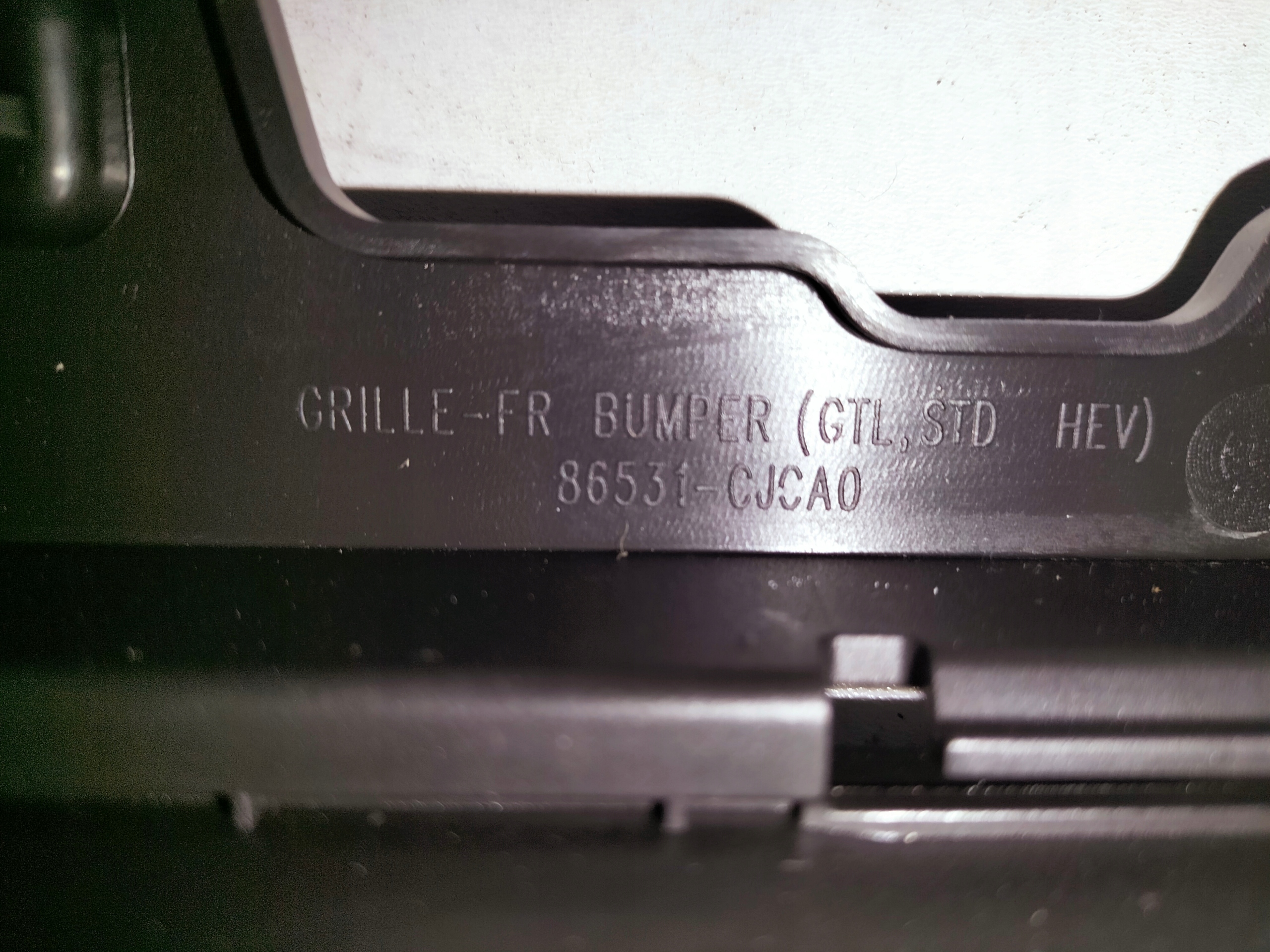 MRIEŽKA LIŠTA NÁRAZNÍKA KIA SPORTAGE 5 V 21- GT HEV