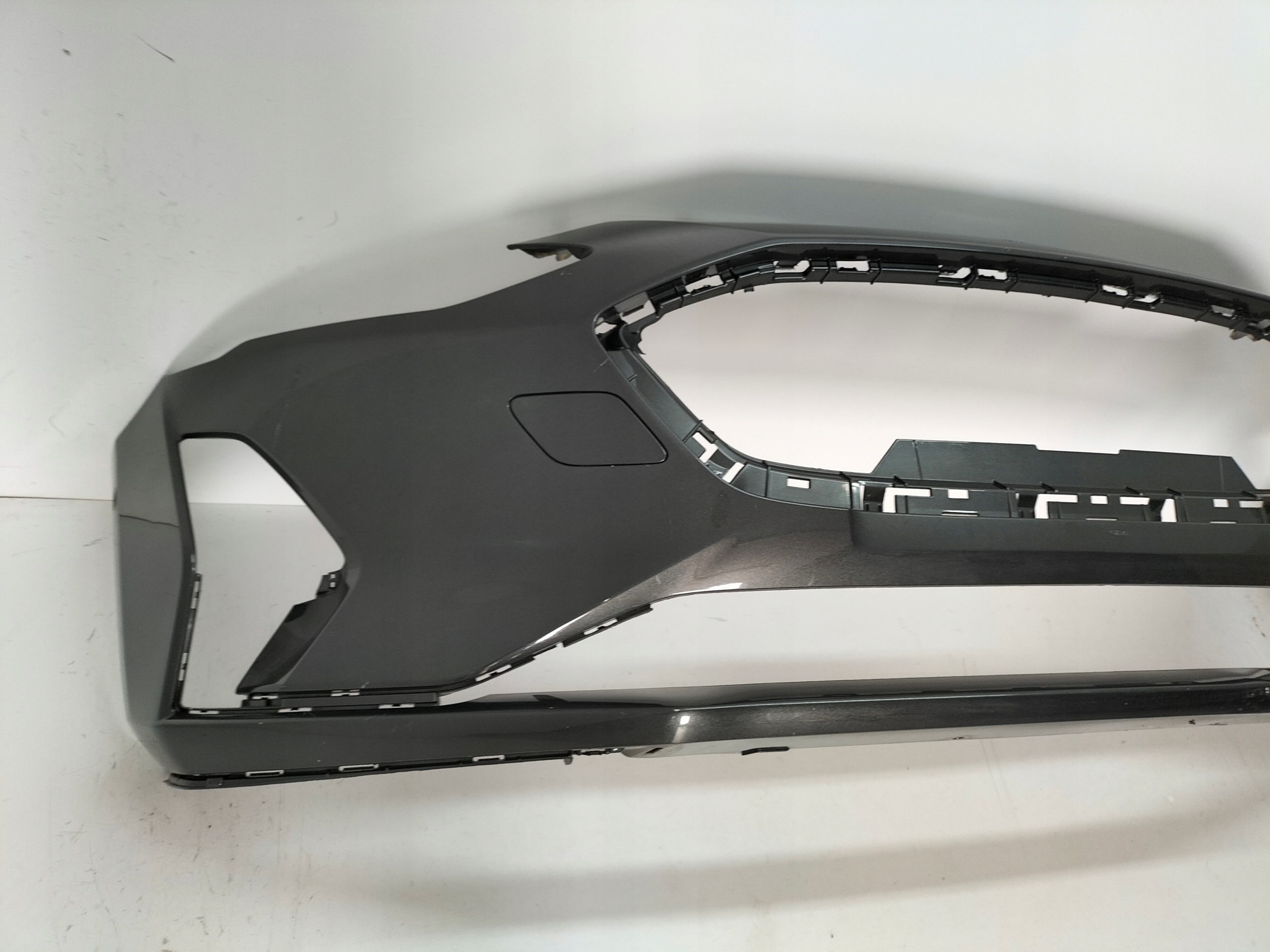 PREDNÝ NÁRAZNÍK FORD FOCUS MK4 18-