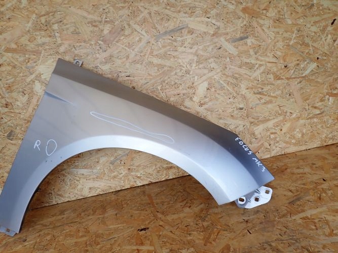 FORD FOCUS MK3 III 10- PRAVY PREDNY BLATNIK