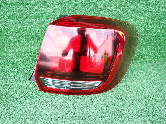 DACIA SANDERO II LIFT 15- PRAVE ZADNE SVETLO