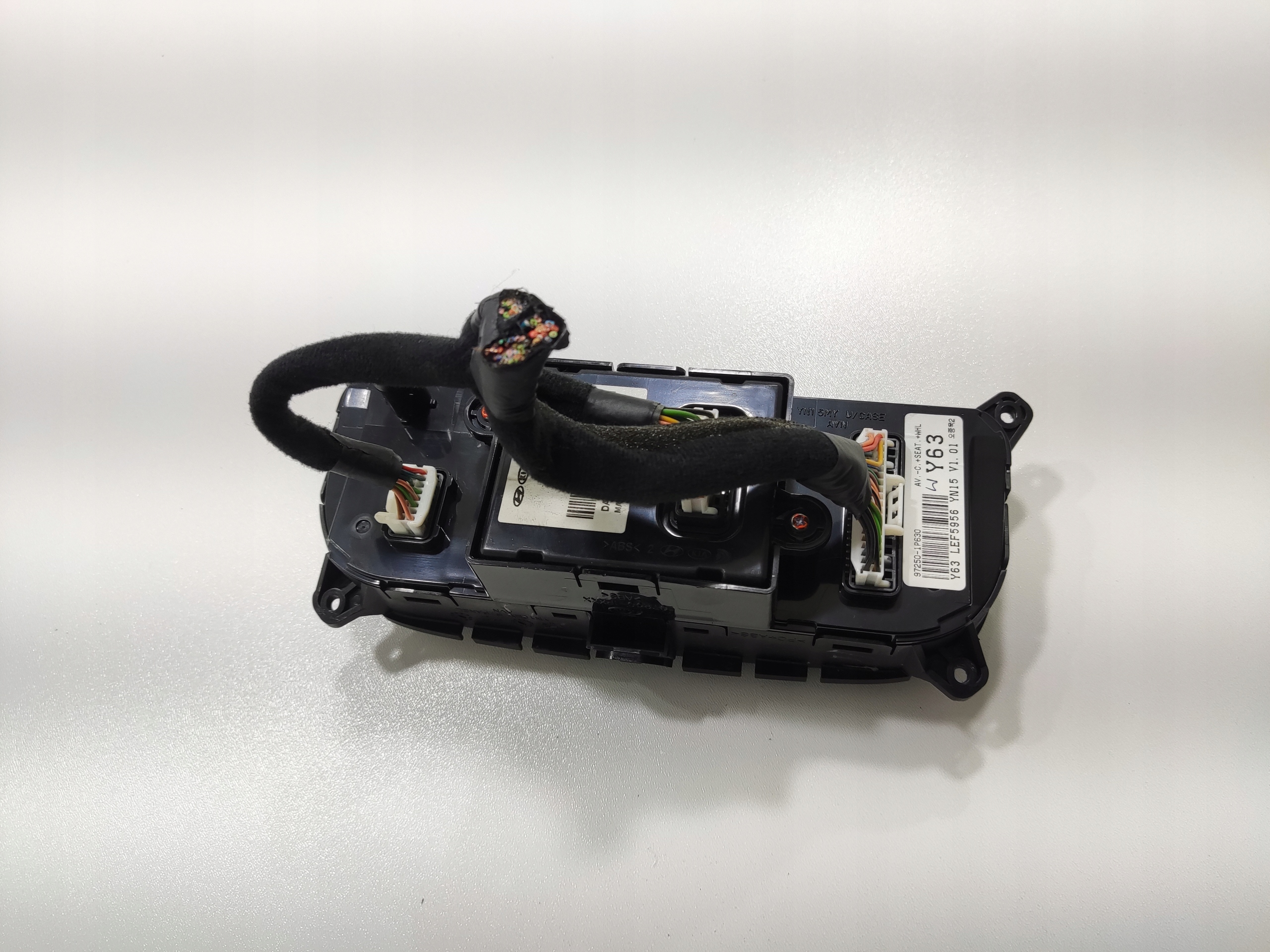 OVLADANIE KURENIA KIA VENGA 2014-2019 LIFT 97250-1P630