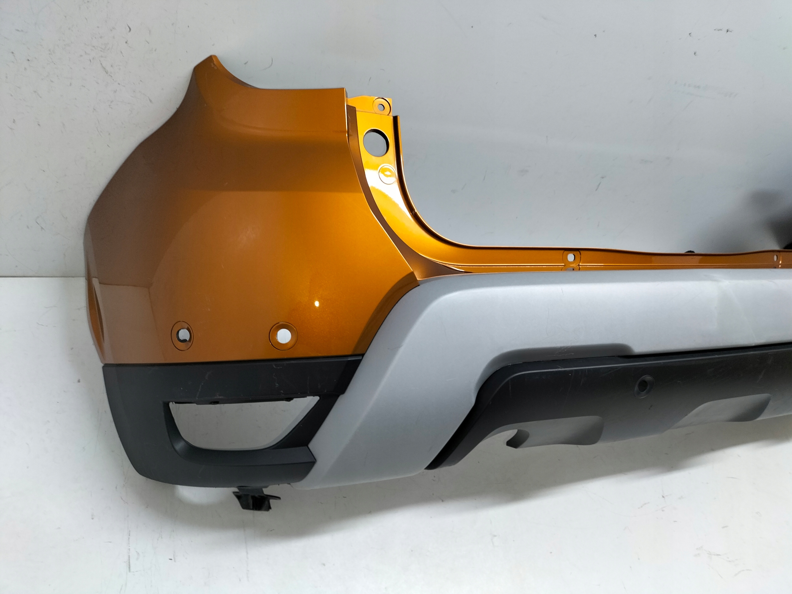 ZADNÝ NÁRAZNÍK DACIA DUSTER II 17-