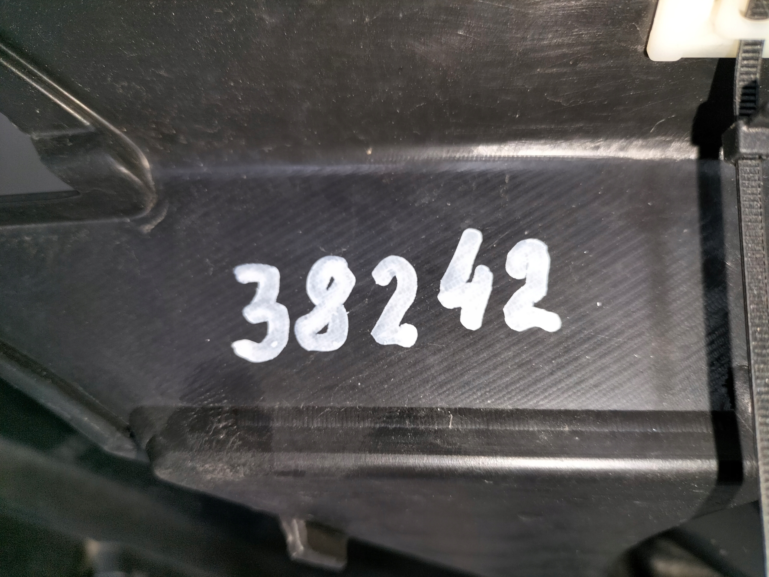 PREDNÝ NÁRAZNÍK SUZUKI SX4 S-CROSS LIFT 16-