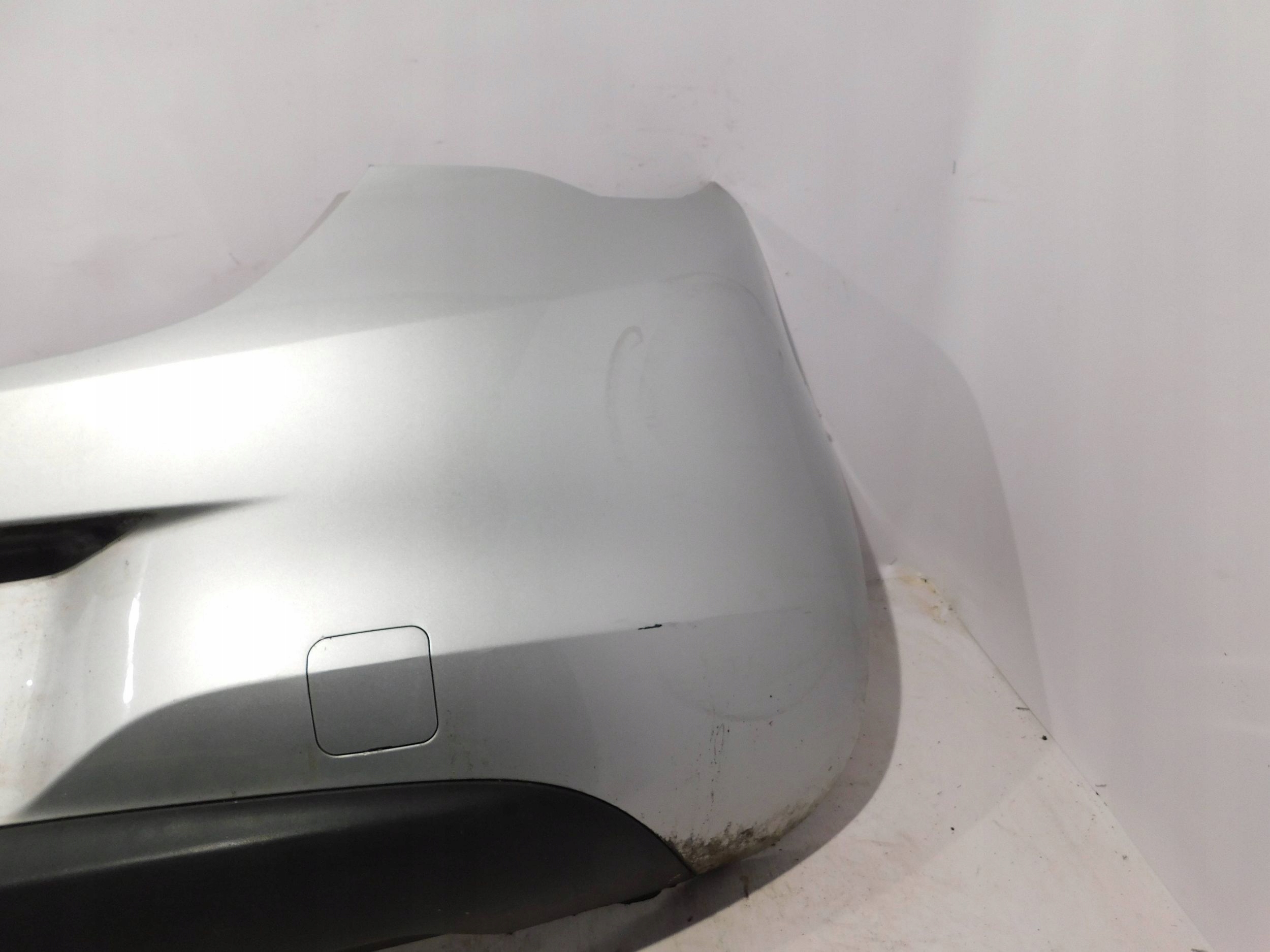 ZADNÝ NÁRAZNÍK OPEL CORSA E