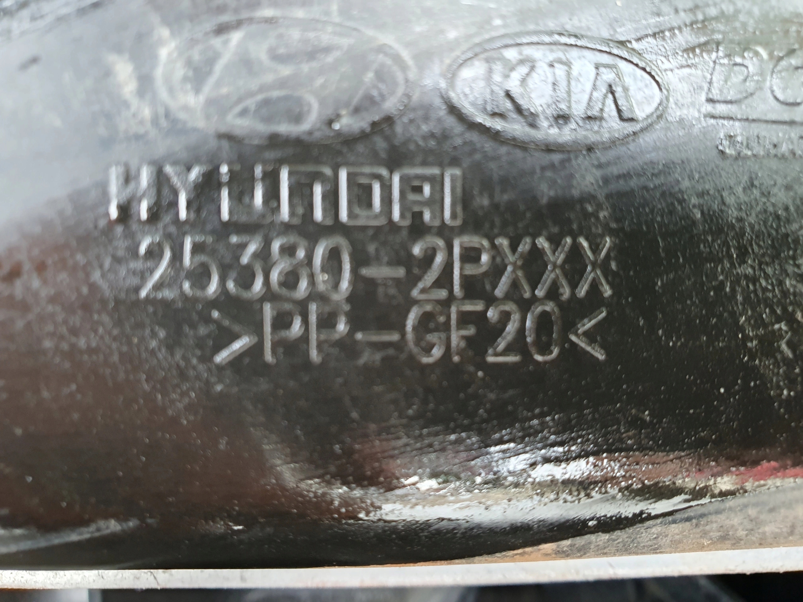 KIA SORENTO 2 2.2 CRDI PREDNE CELO 64101-2P000