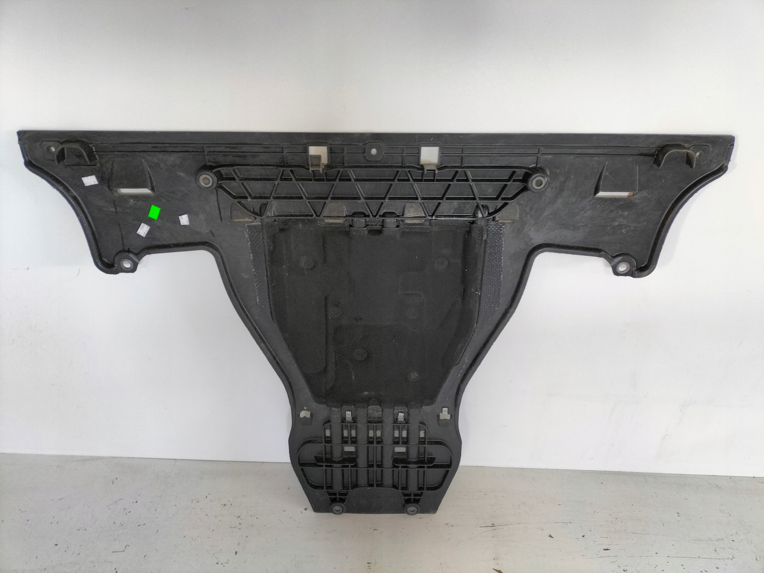 ZADNÝ KRYT PODVOZKU VW ID3 19-
