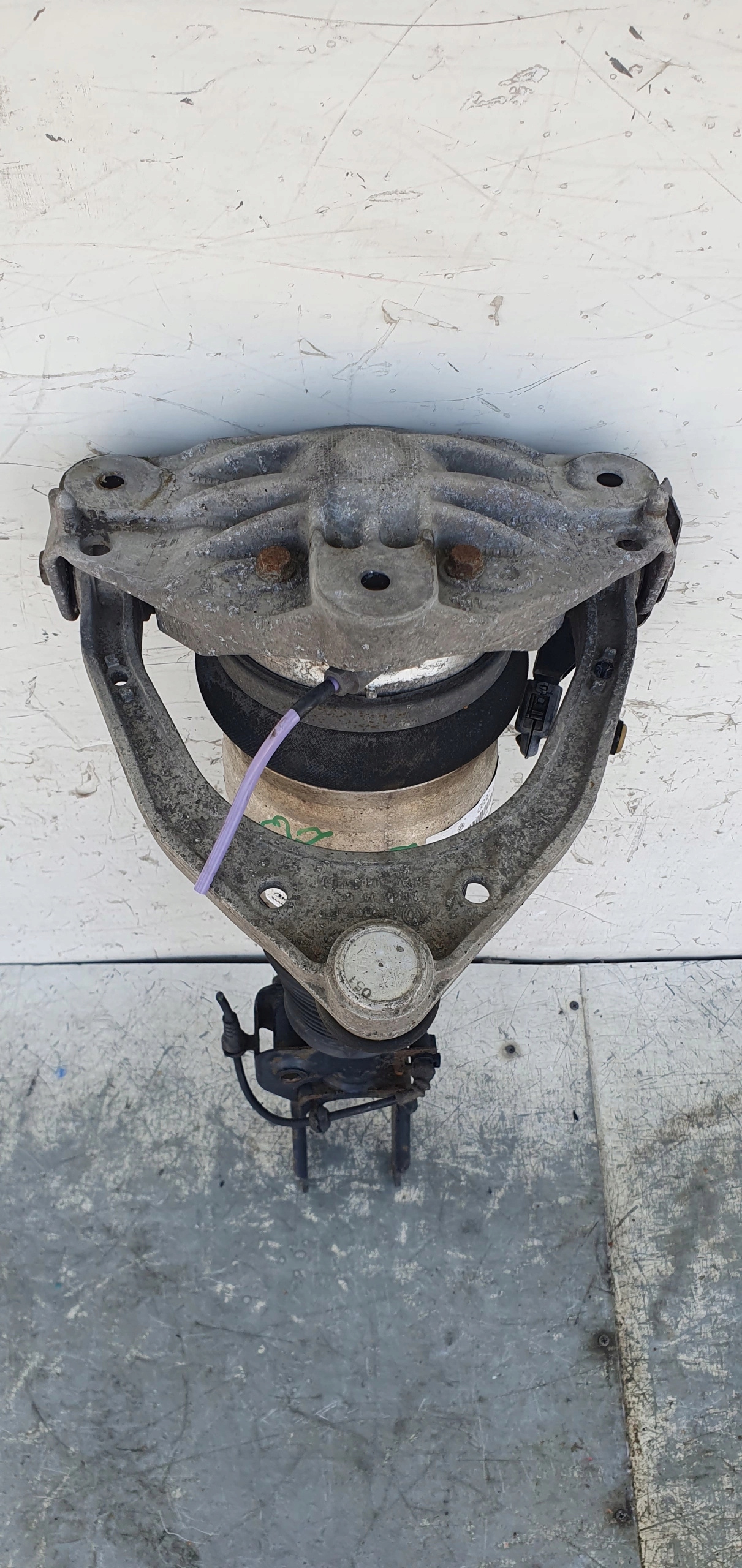 AUDI Q7 4L MECH LAVY PREDNY 7L8616039B