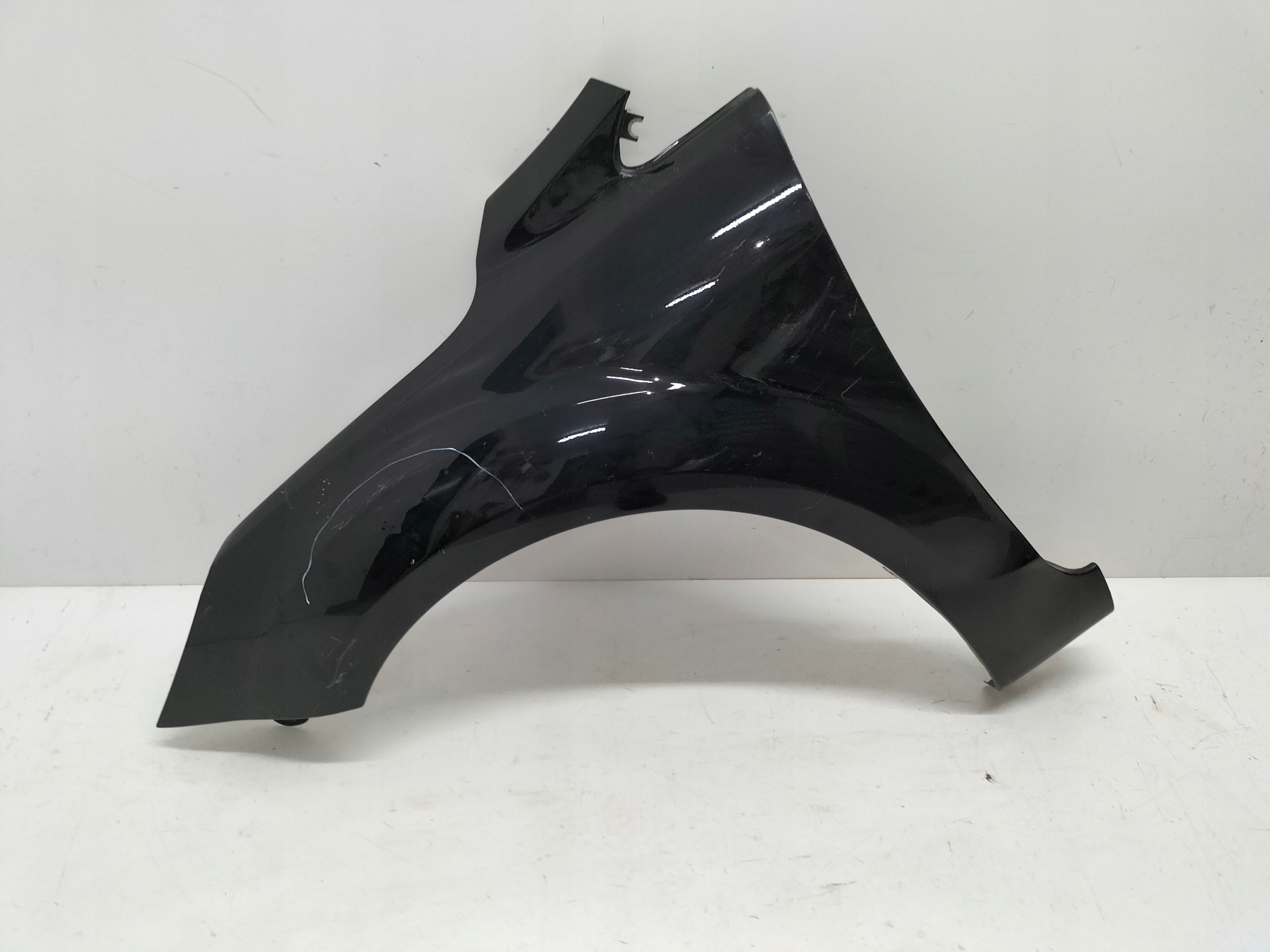 ĽAVÝ PREDNÝ BLATNÍK FORD FOCUS MK2 LIFT 08-10