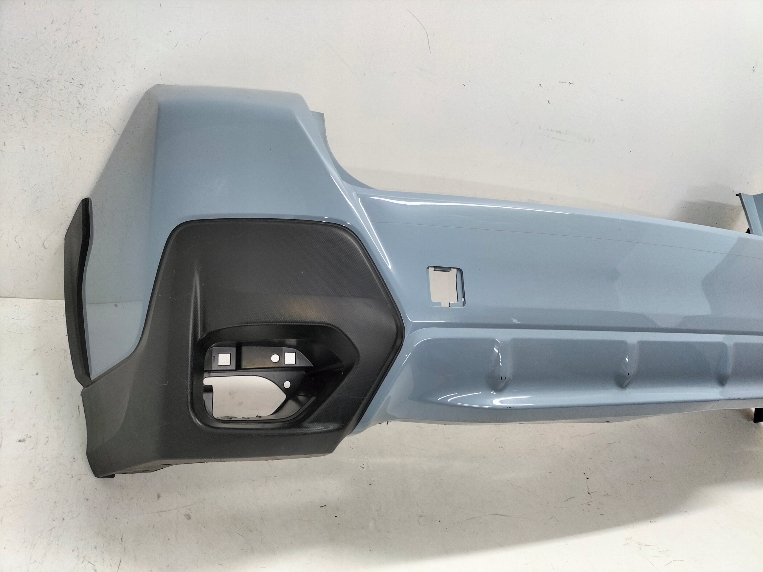 ZADNÝ NÁRAZNÍK SUBARU XV CROSSTREK 17-