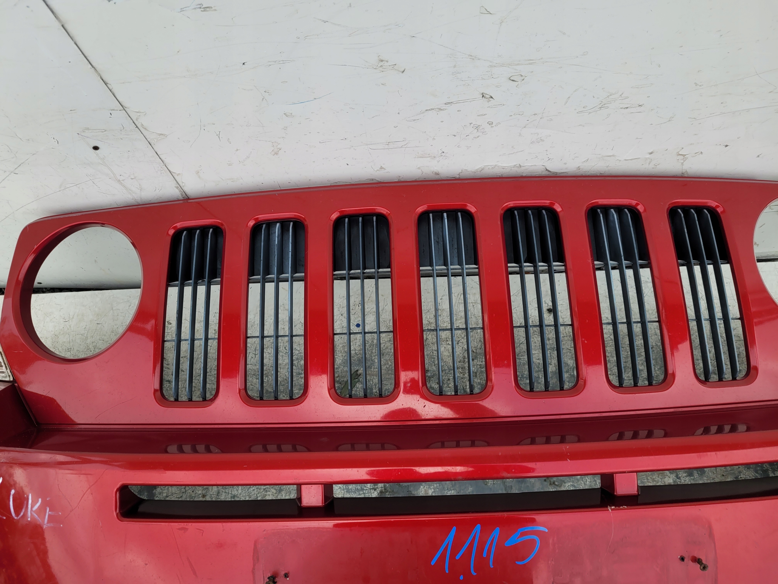 JEEP PATRIOT PREDNÝ NÁRAZNÍKA