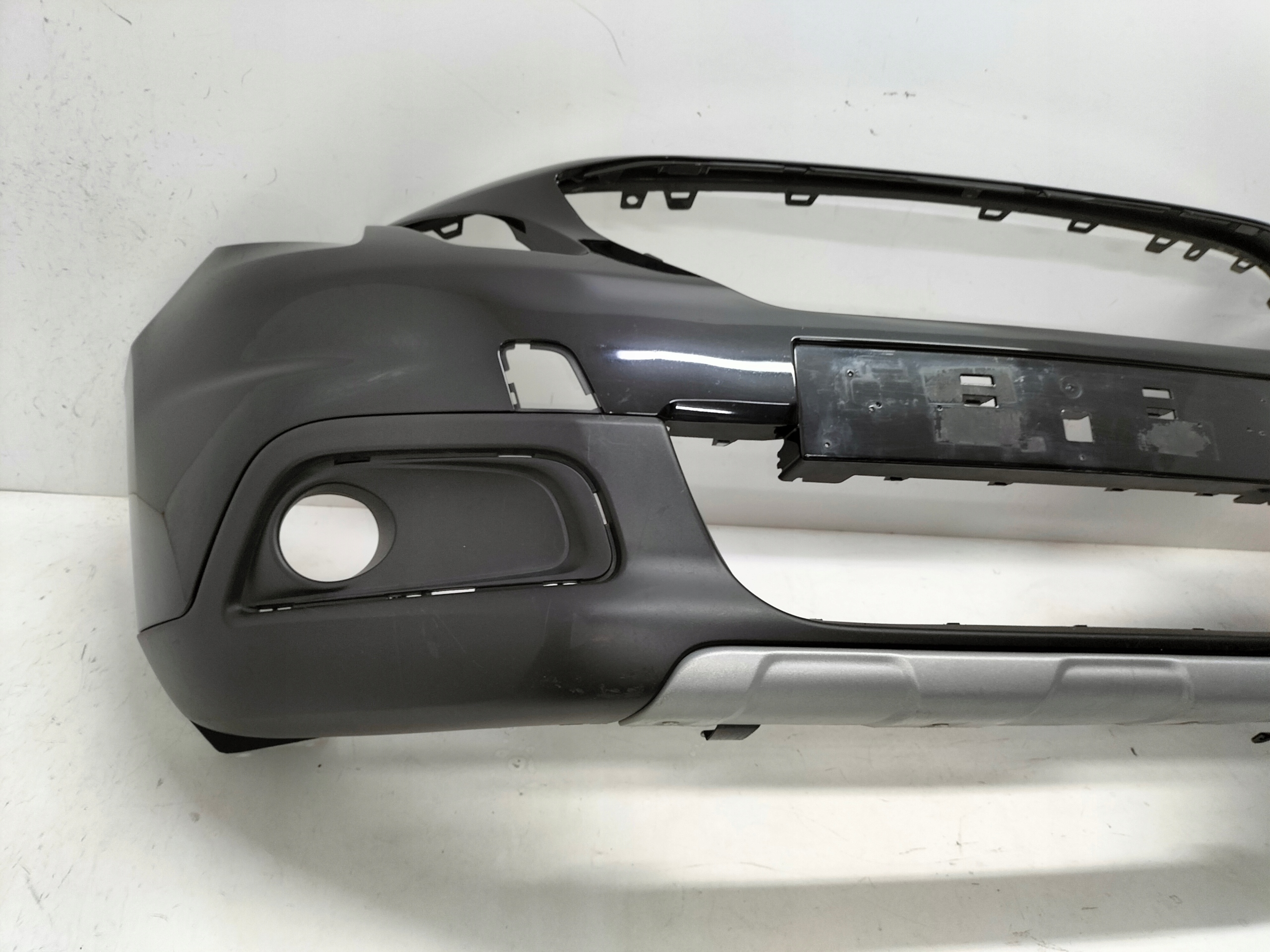 PREDNÝ NÁRAZNÍK PEUGEOT 2008 LIFT 16-