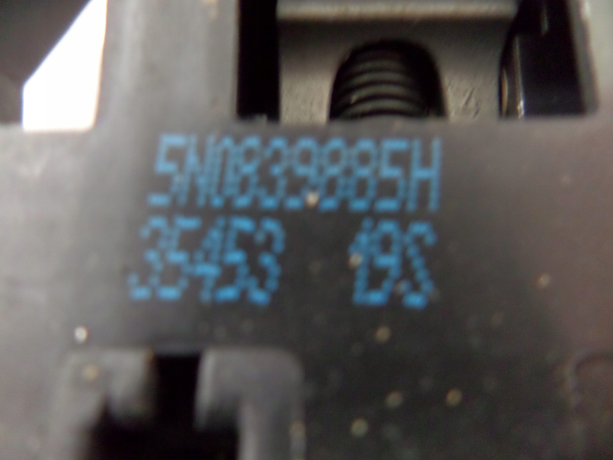 ZAMOK PRAVYCH ZADNYCH DVERI VW GOLF VII 12- LEON III 13-