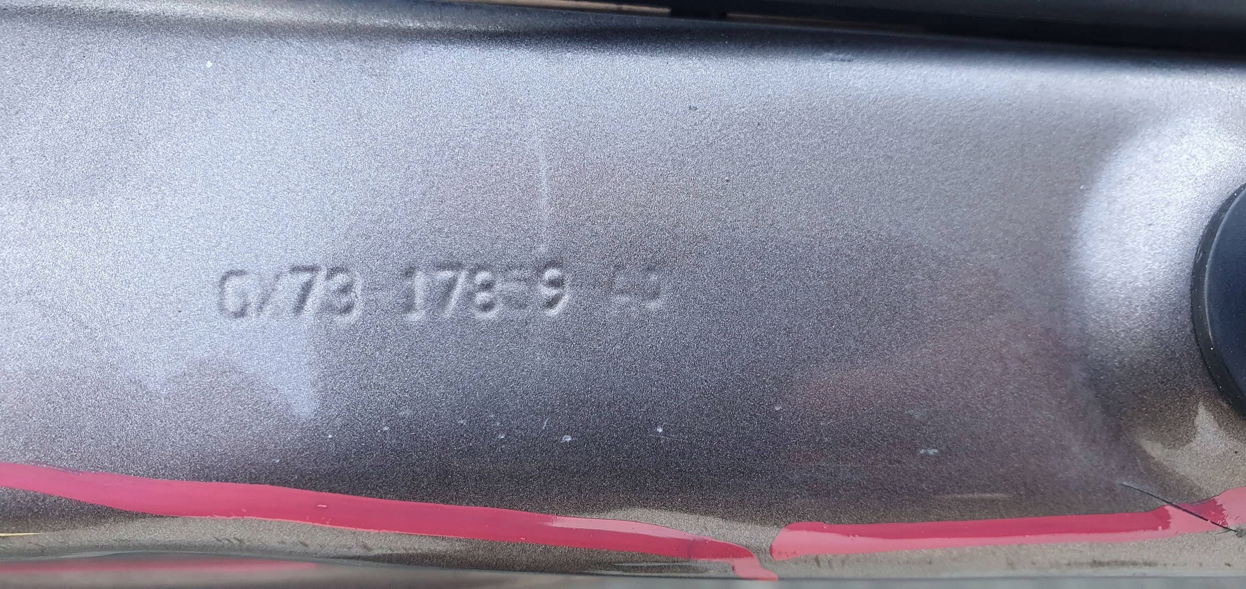 JAGUAR XE X760 015- GX73-17859-AD VÝSTUHA PREDNÉHO NÁRAZNÍKA PREDNÉ ČELO